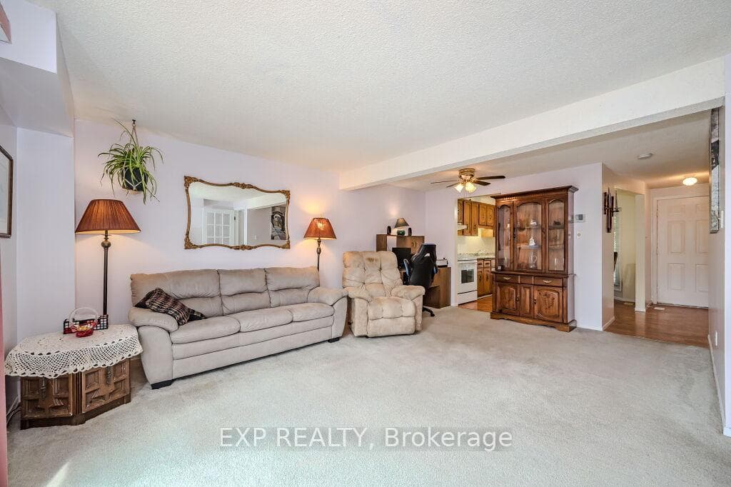 42 Chesterton Lane photo 7