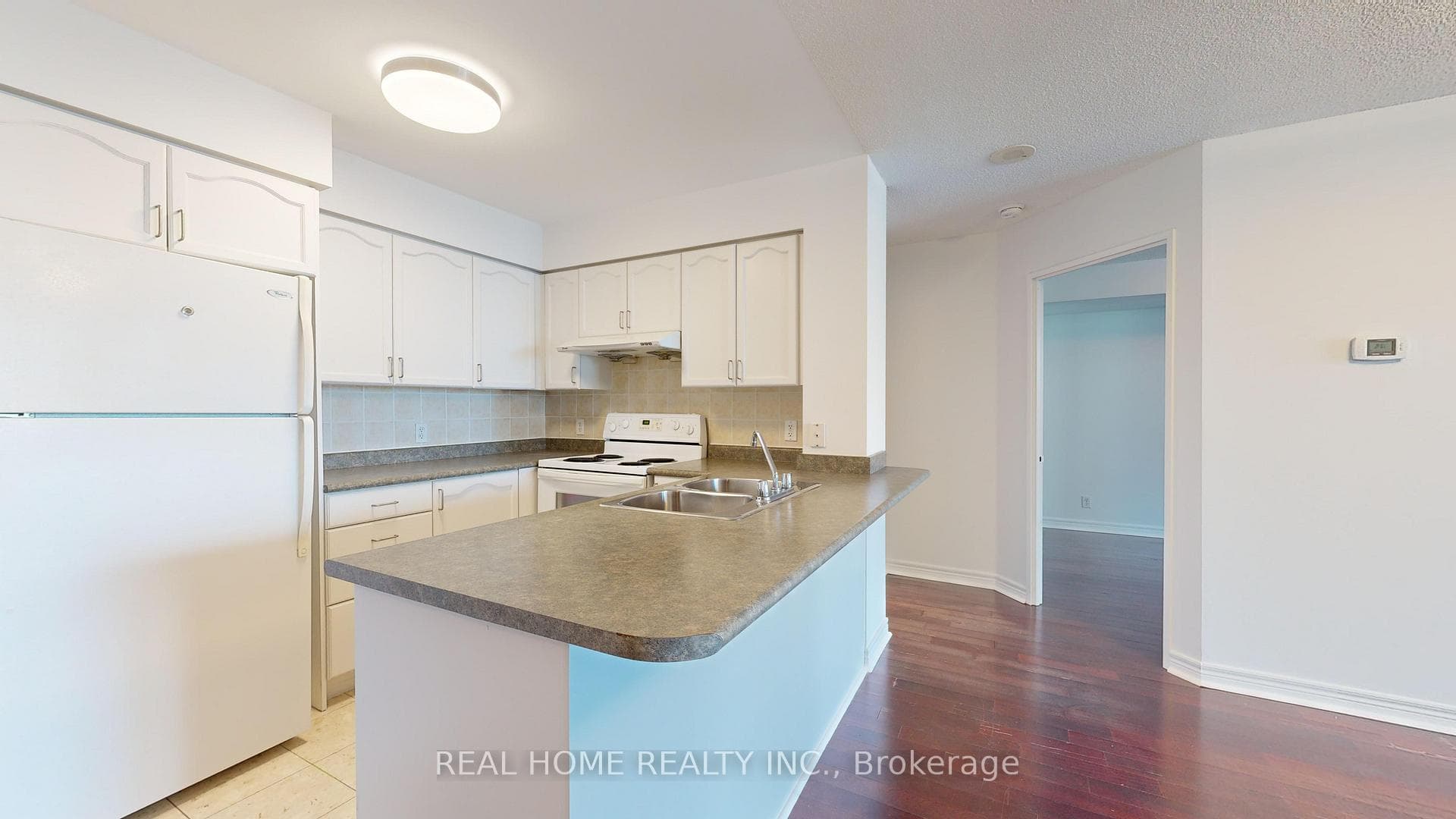 23 Hollywood Avenue Unit 3001 photo 6