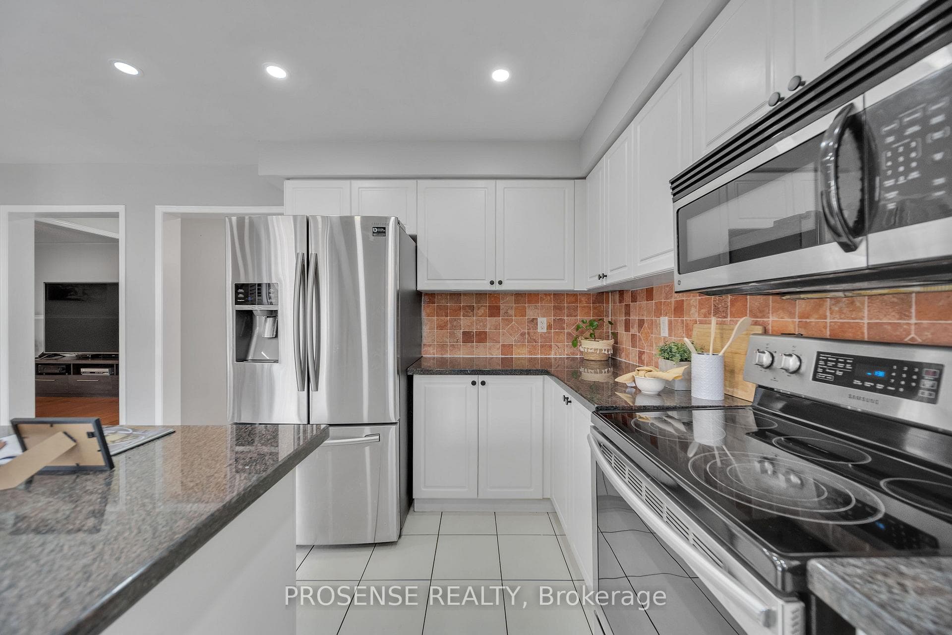 7 Mistycreek Crescent photo 13