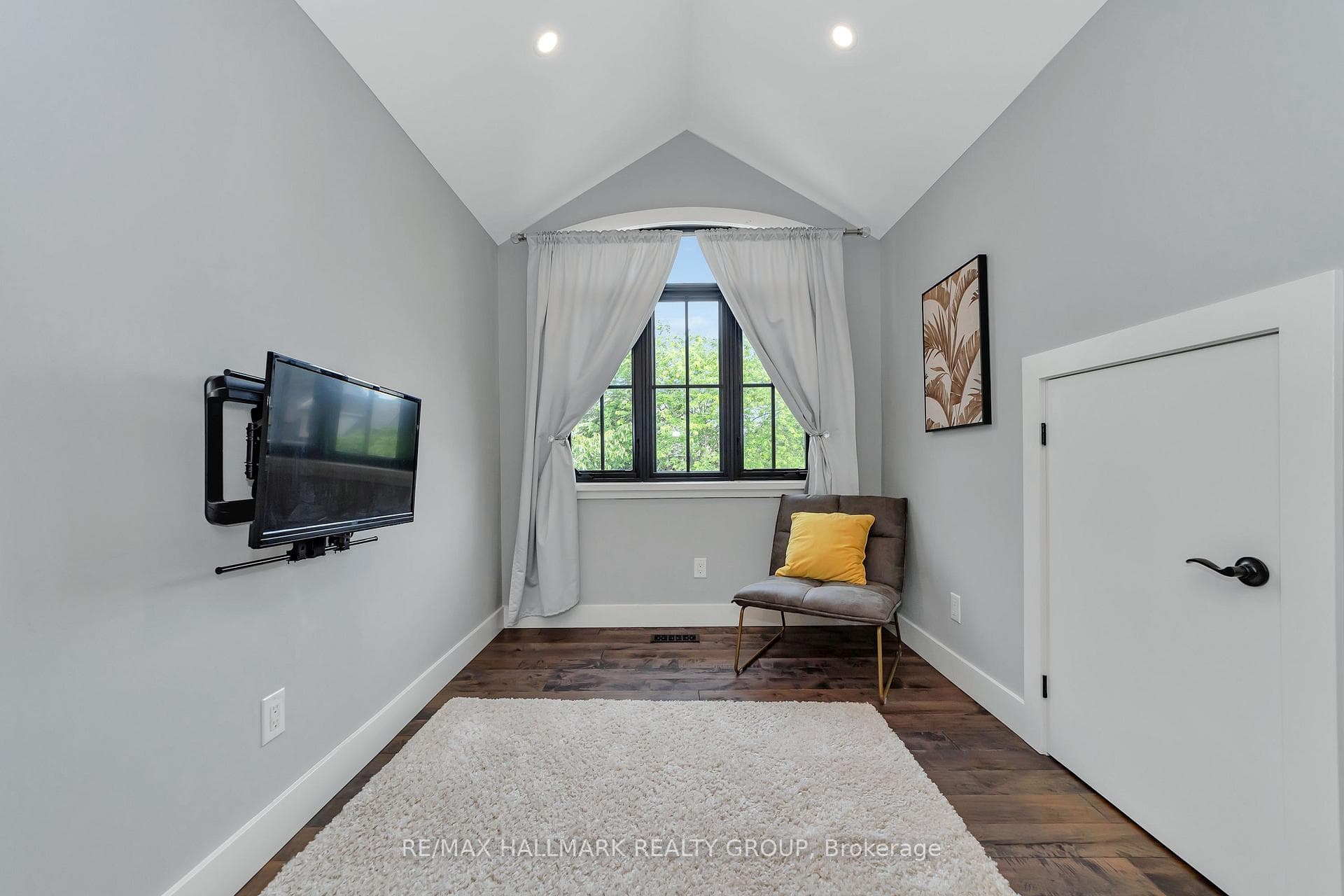 13 KYLE Avenue photo 25