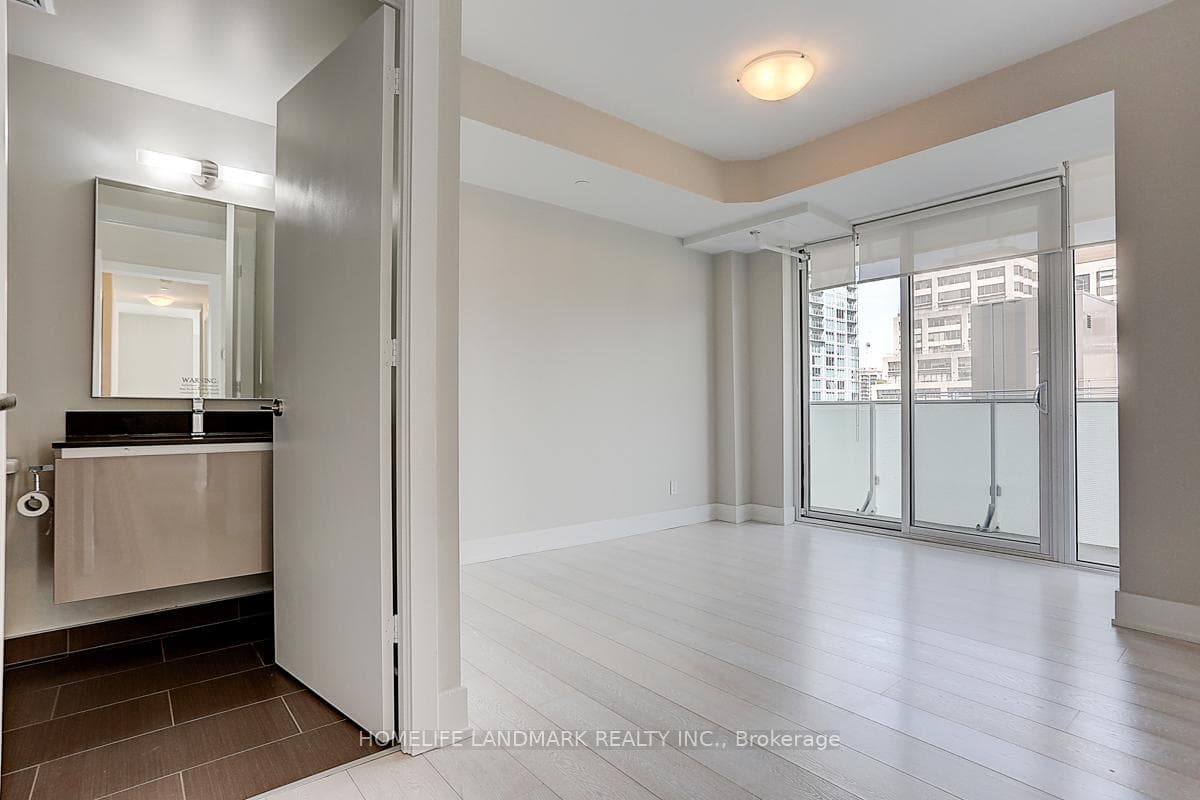 200 Bloor Street Unit 1804 photo 13