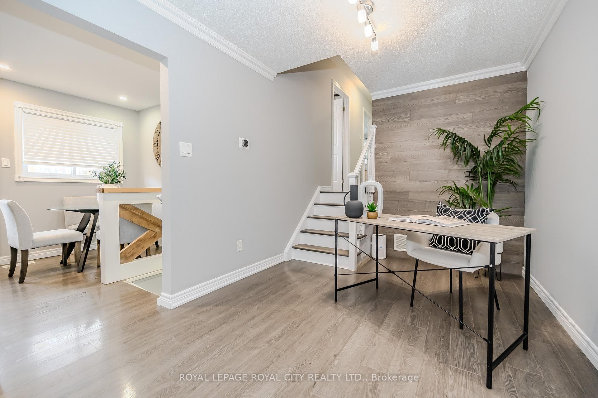 16 Nickolas Crescent photo 11