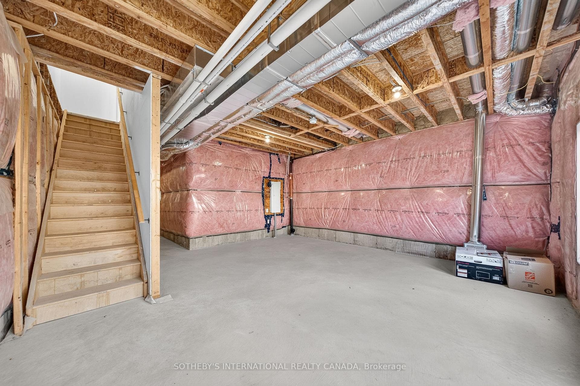 675 Victoria Road Unit 14 photo 24