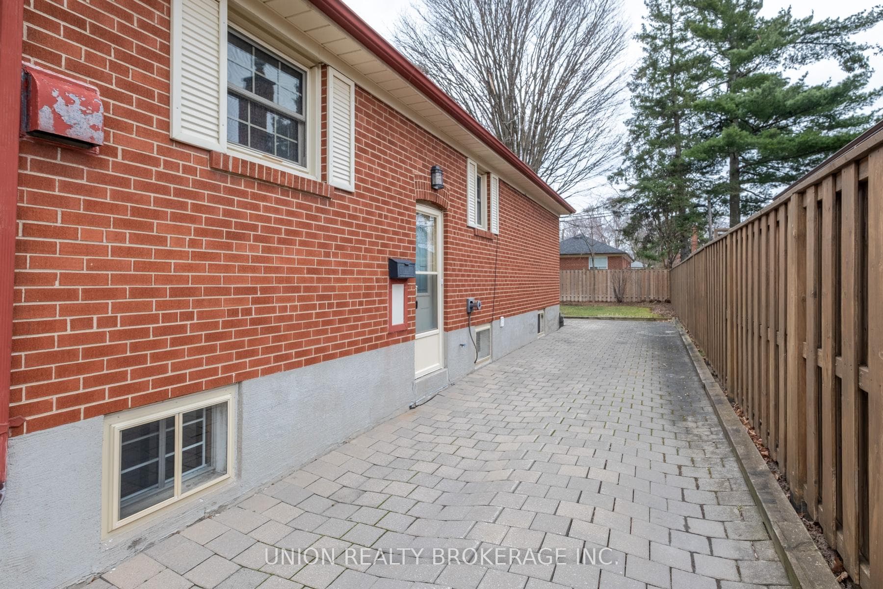 153 Sedgemount Drive photo 26