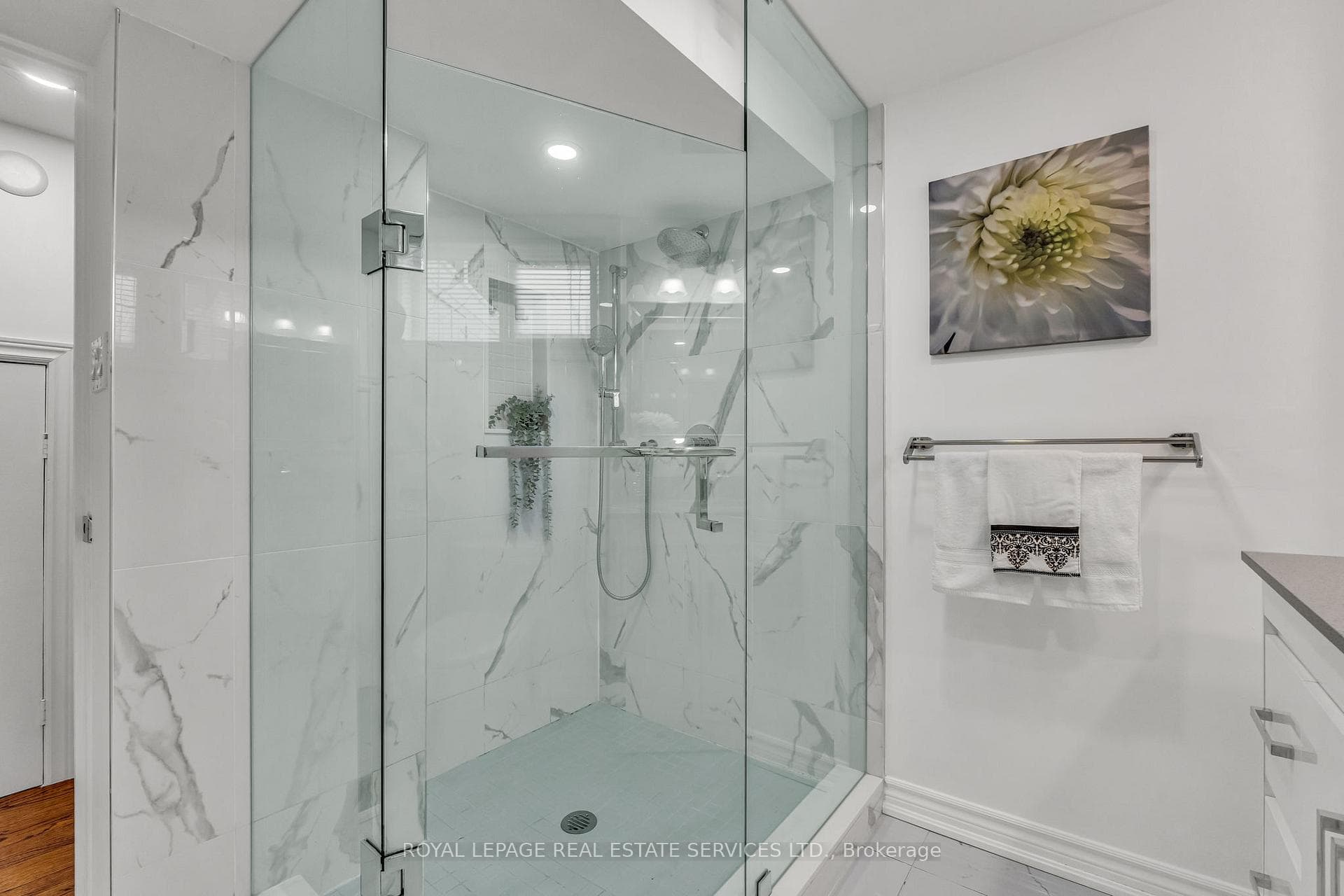 509 Pinedale Avenue Unit #Lower photo 14