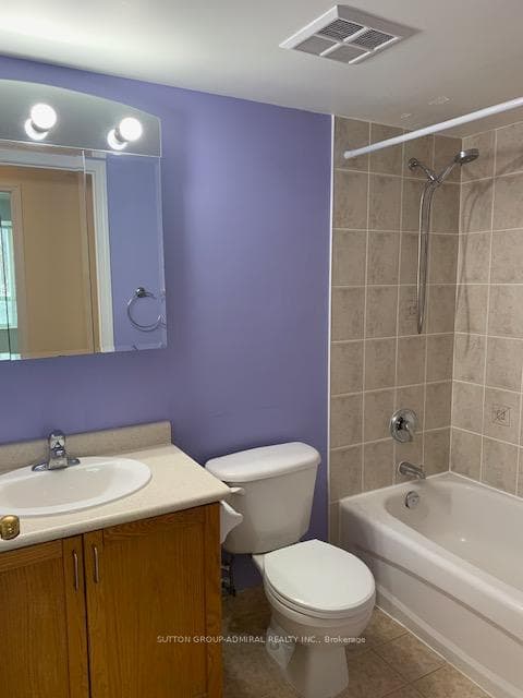 39 Oneida Crescent Unit 211 photo 14