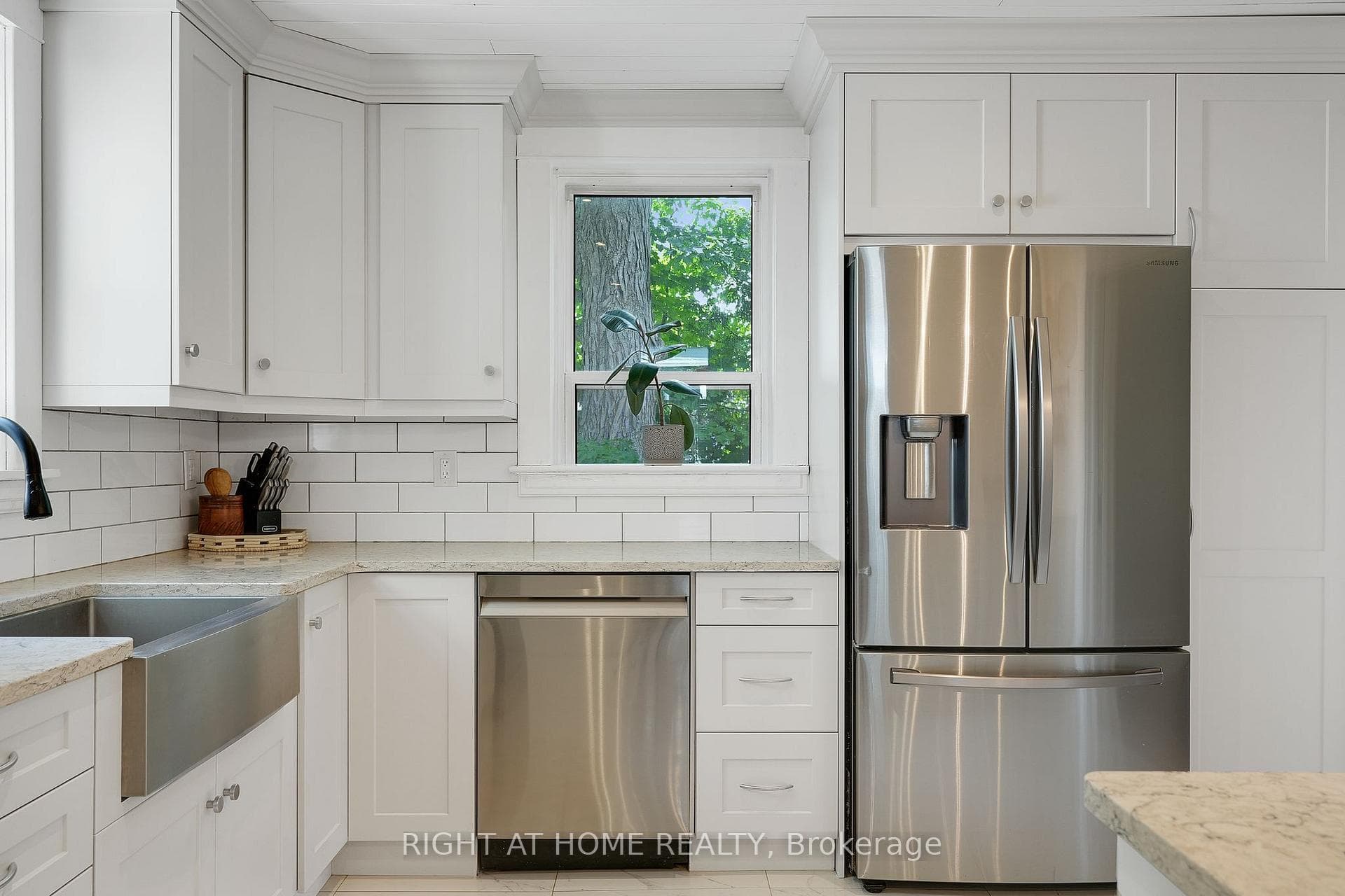 123 John Street photo 9
