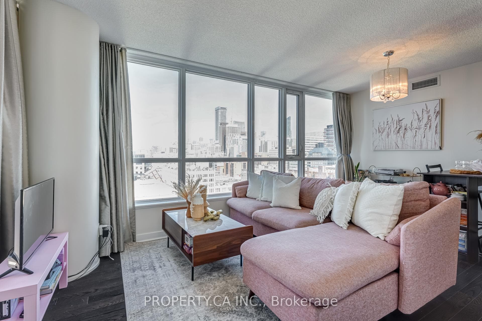 295 Adelaide Street Unit 1402 photo 11