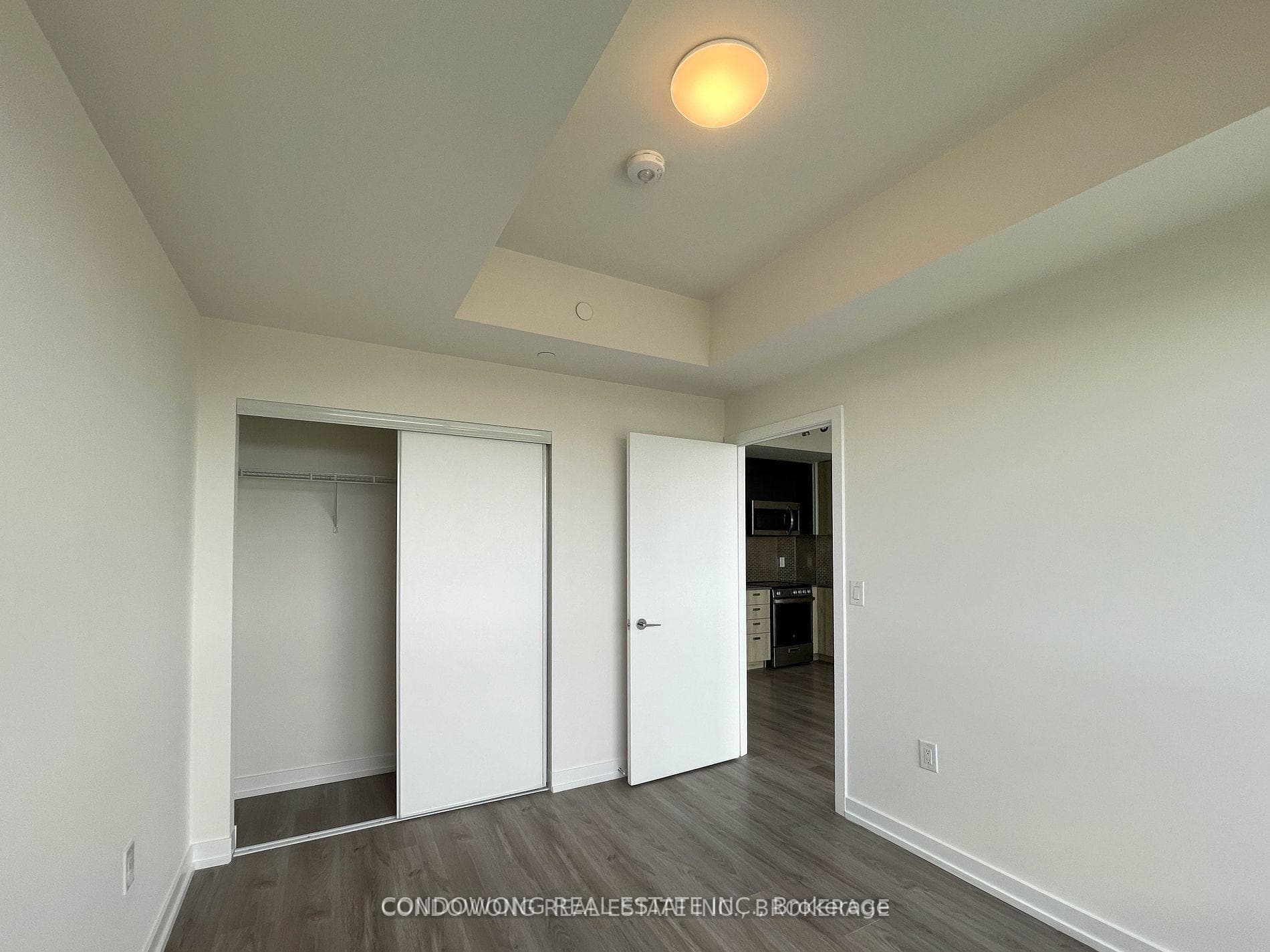 10 De Boers Drive Unit 1005 photo 12