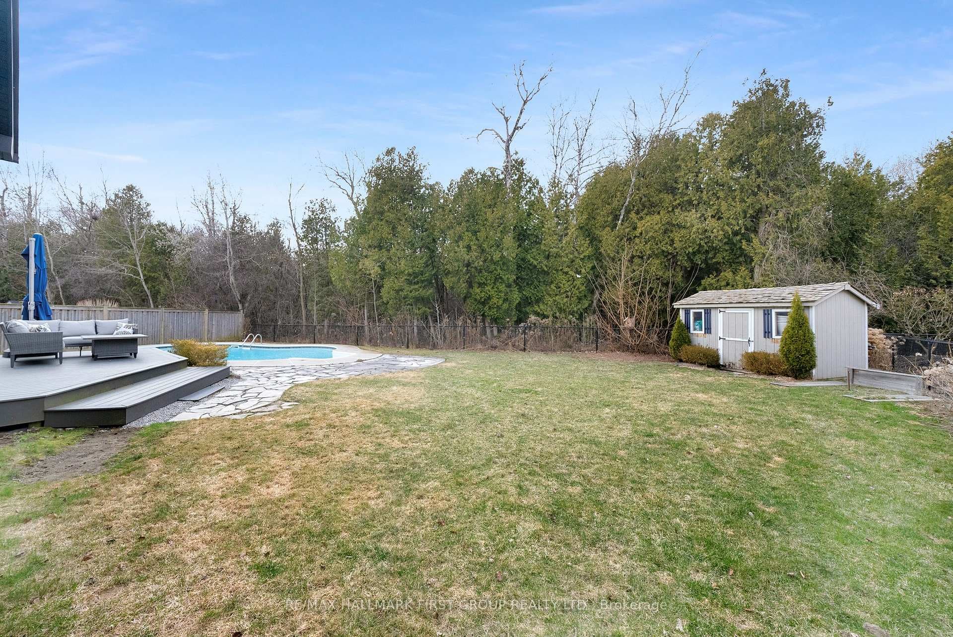 47 Pebblebrook Crescent photo 39