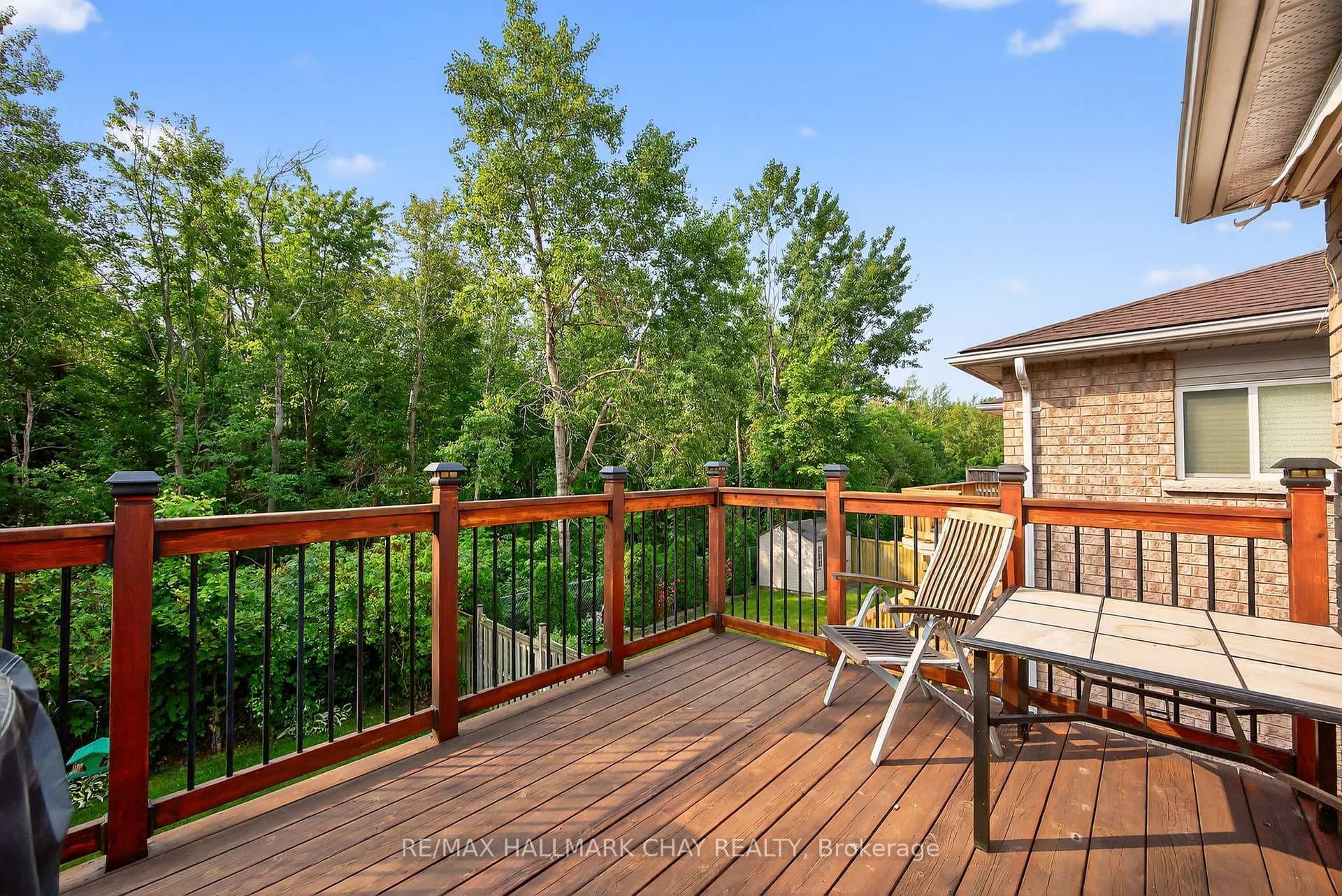 99 Sproule Drive photo 37
