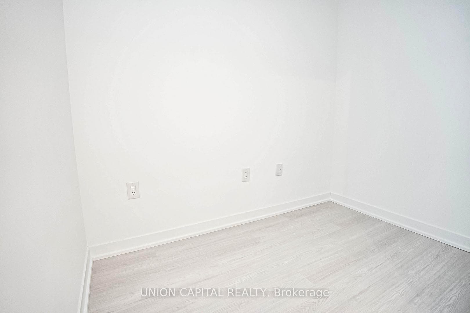 195 McCaul Street Unit 711 photo 12