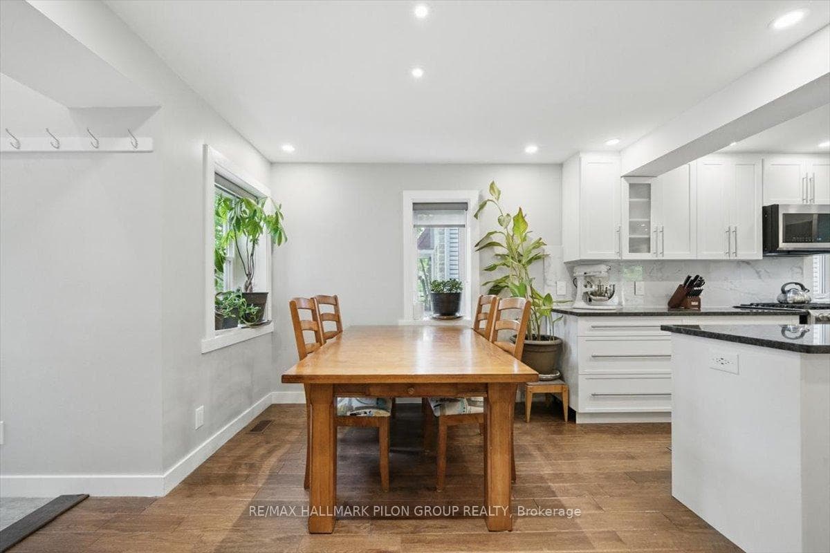 84 Eastpark Drive photo 7