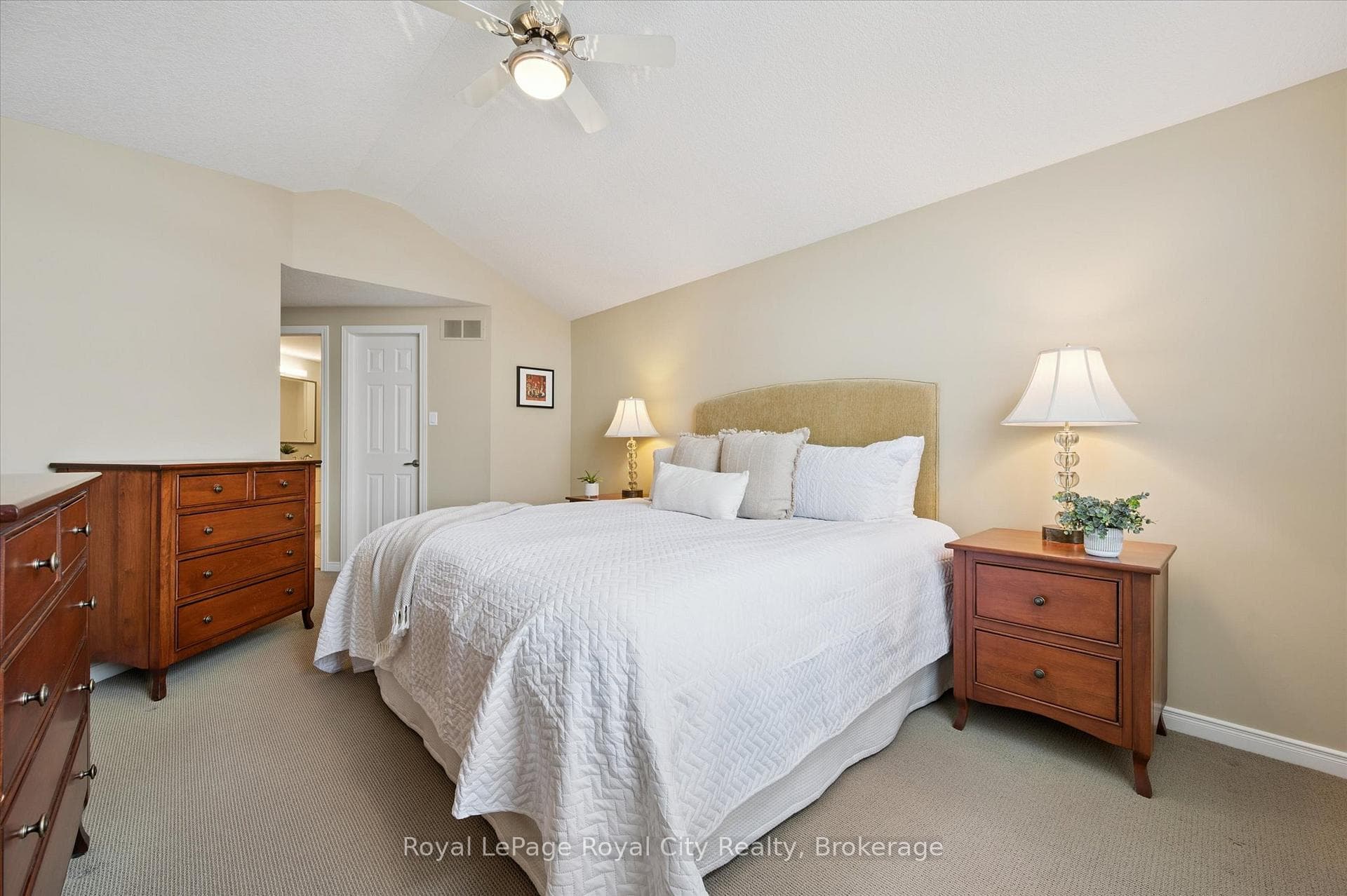 92 Marsh Crescent photo 22