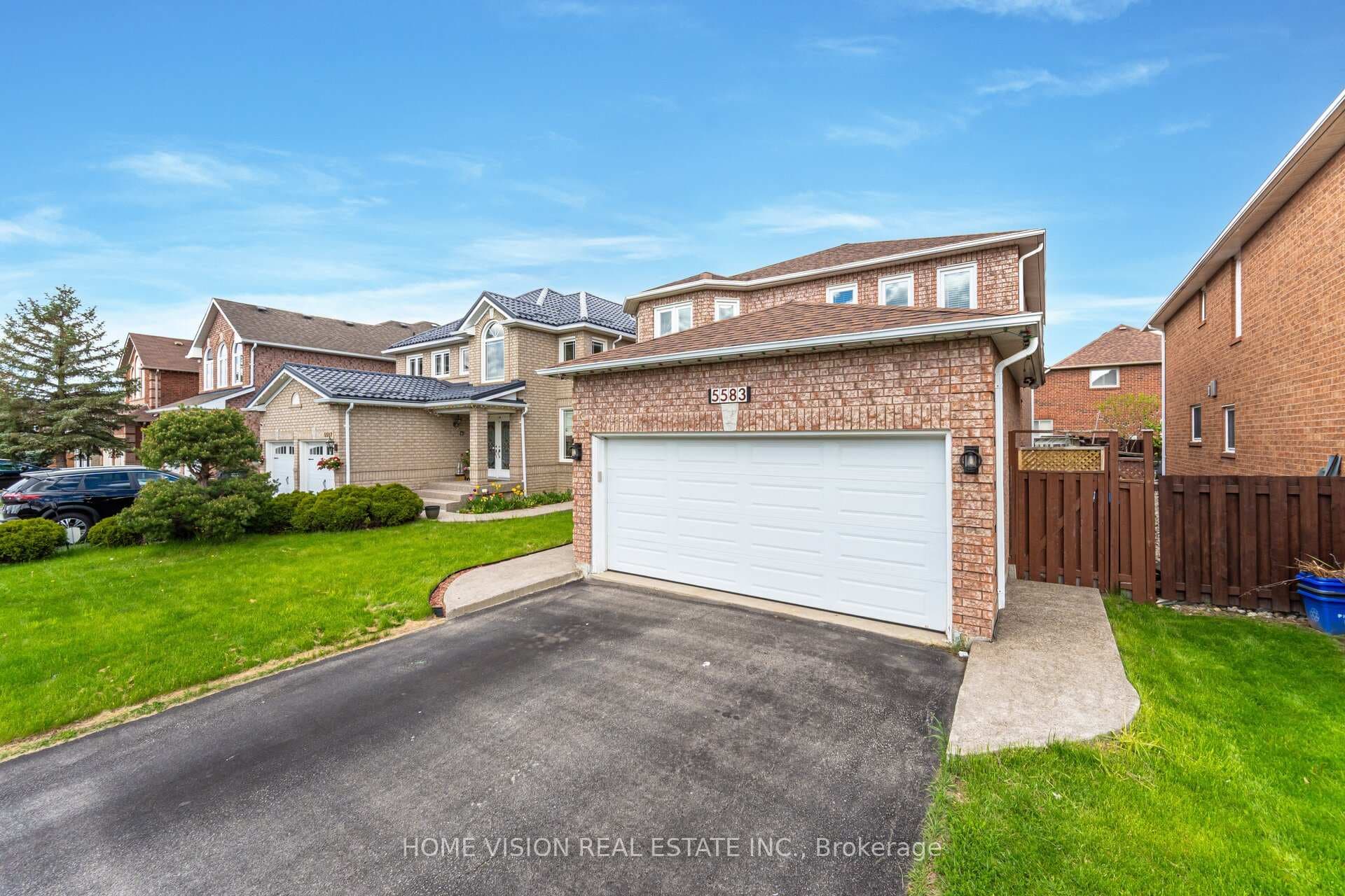 5583 Loonlake Avenue photo 1