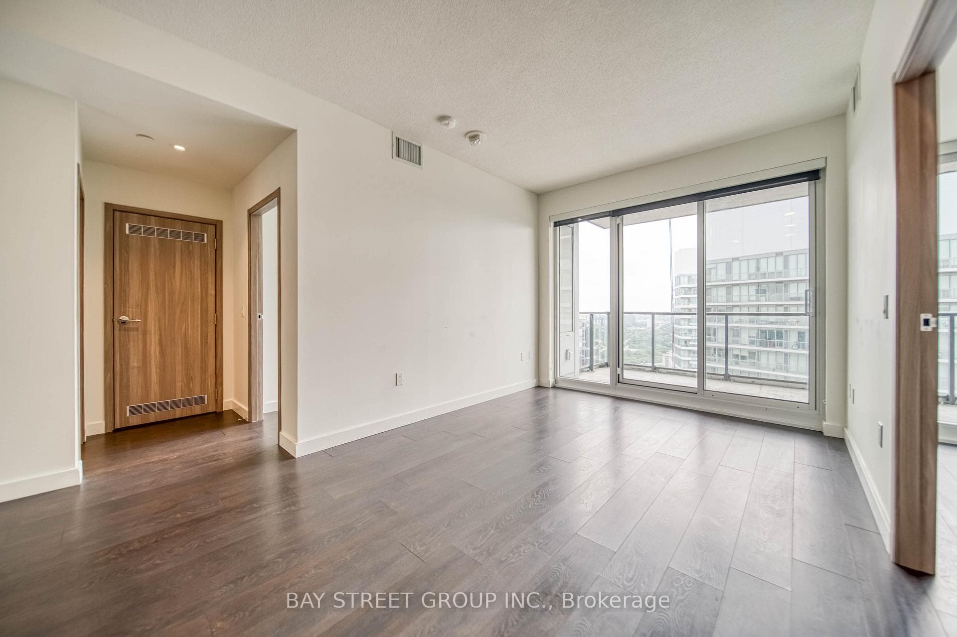 95 Mcmahon Drive Unit 3909 photo 27
