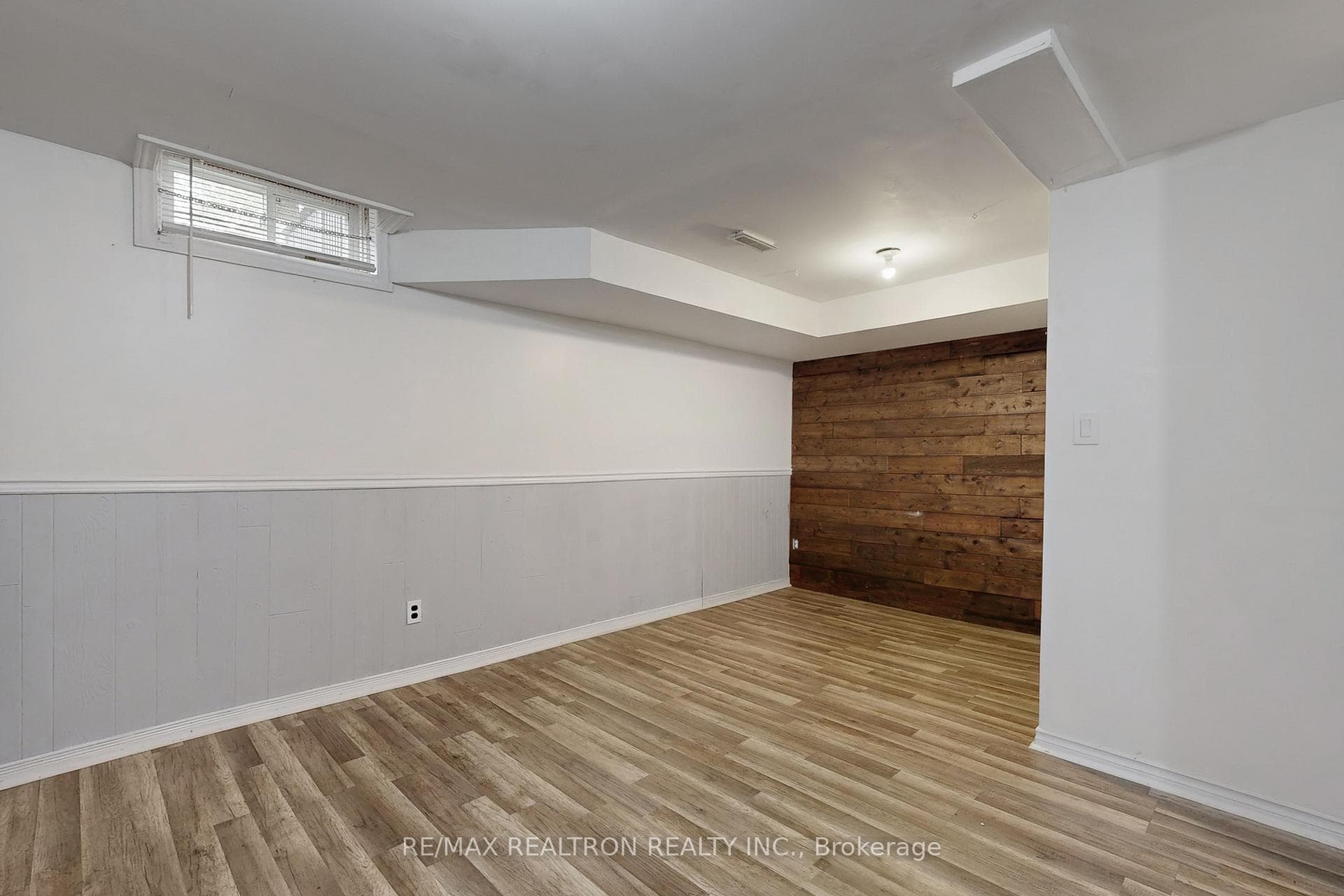 74 Trothen Circle photo 36