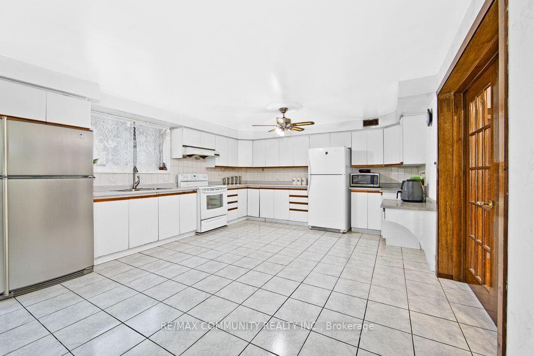 17 Tineta Crescent photo 5