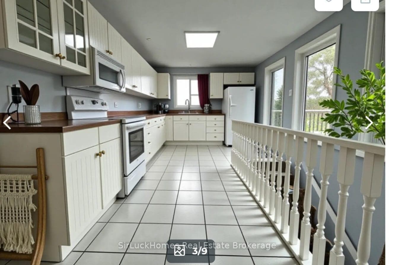1974 Portage Road Unit Upper photo 3