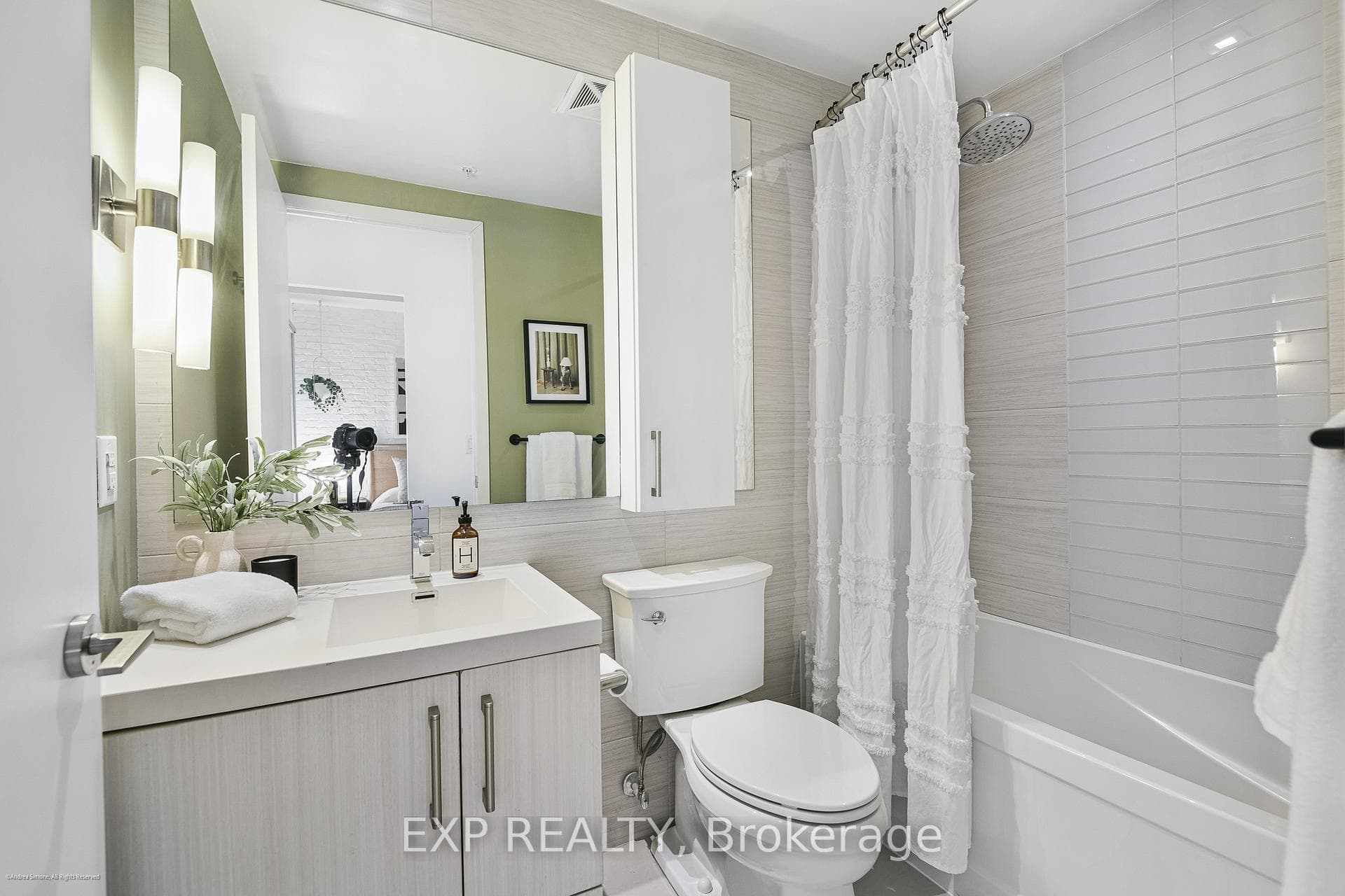 39 Sherbourne Street Unit 202 photo 15