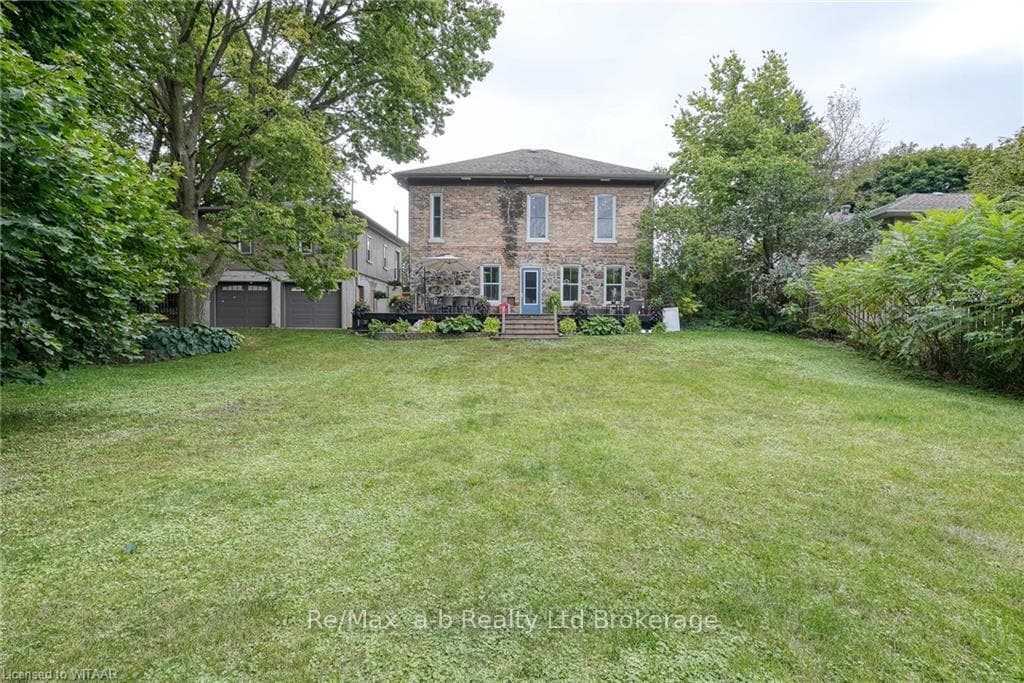 392 KING STREET WEST Street photo 35