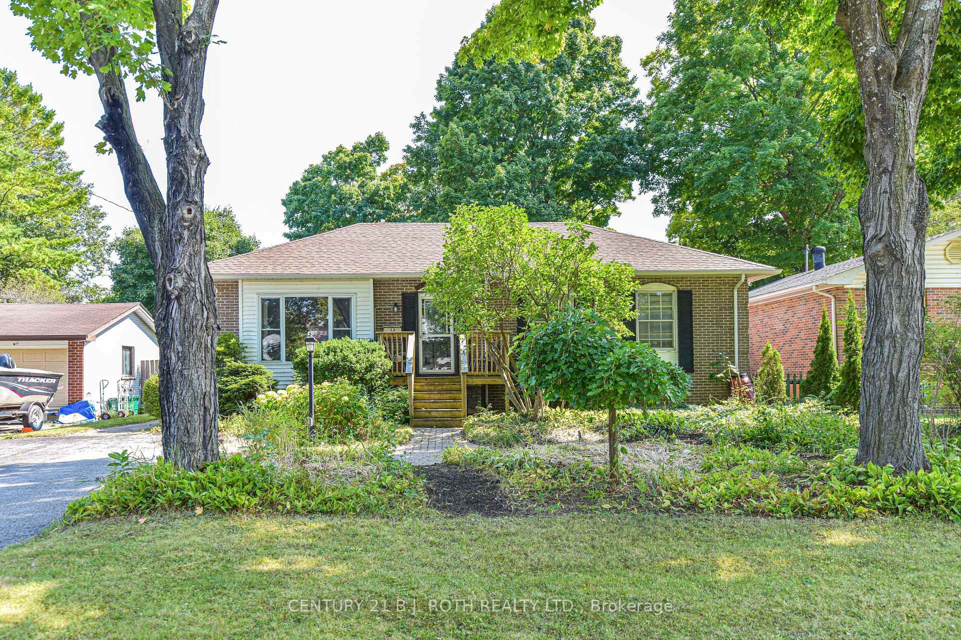 13 Eleanor Road photo 1