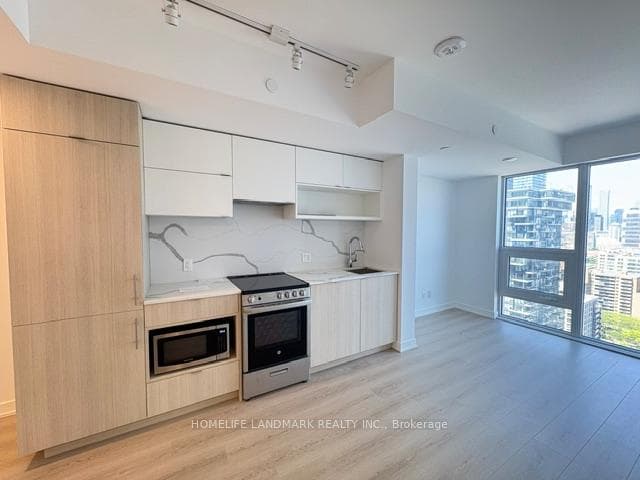 100 Queen Street Unit 3112 photo 1