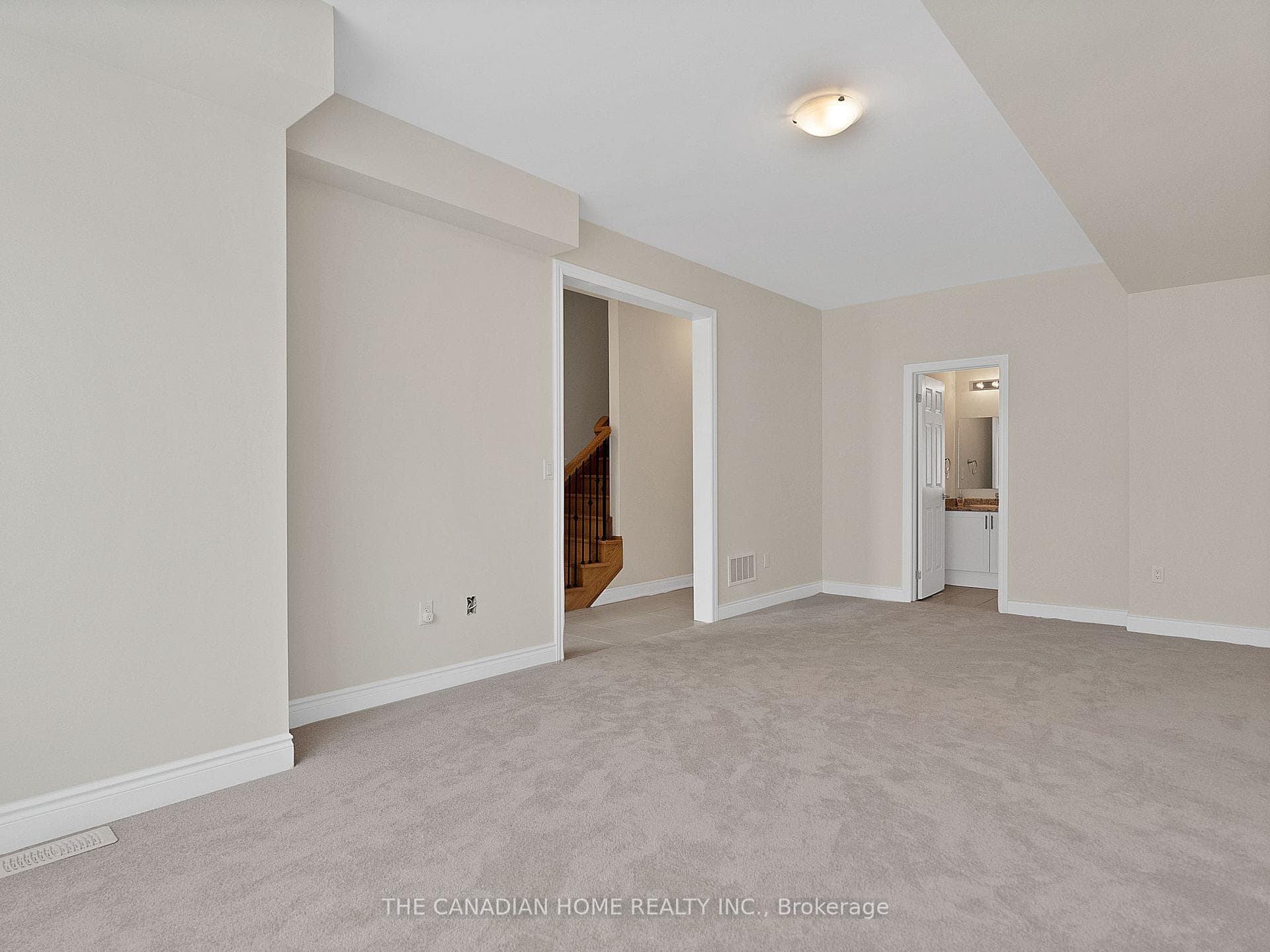 12 Marvin Avenue photo 6
