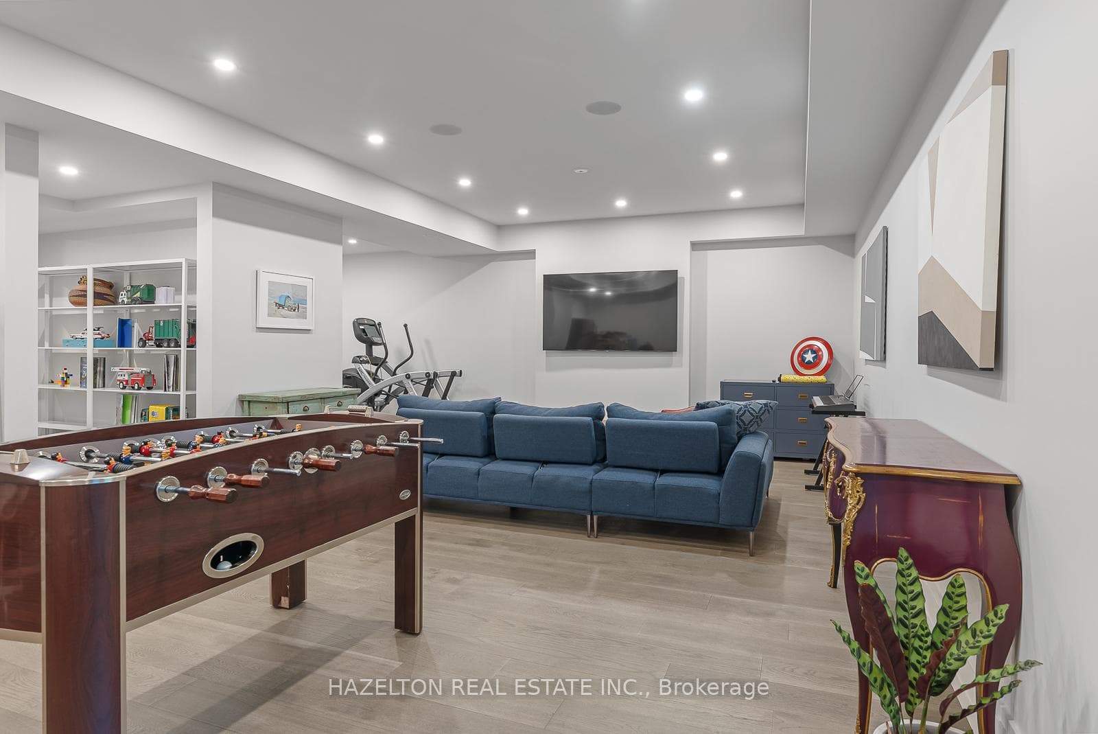 lower level play room