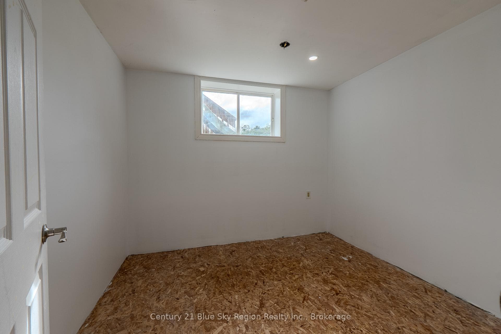 122 Johnston Road photo 32