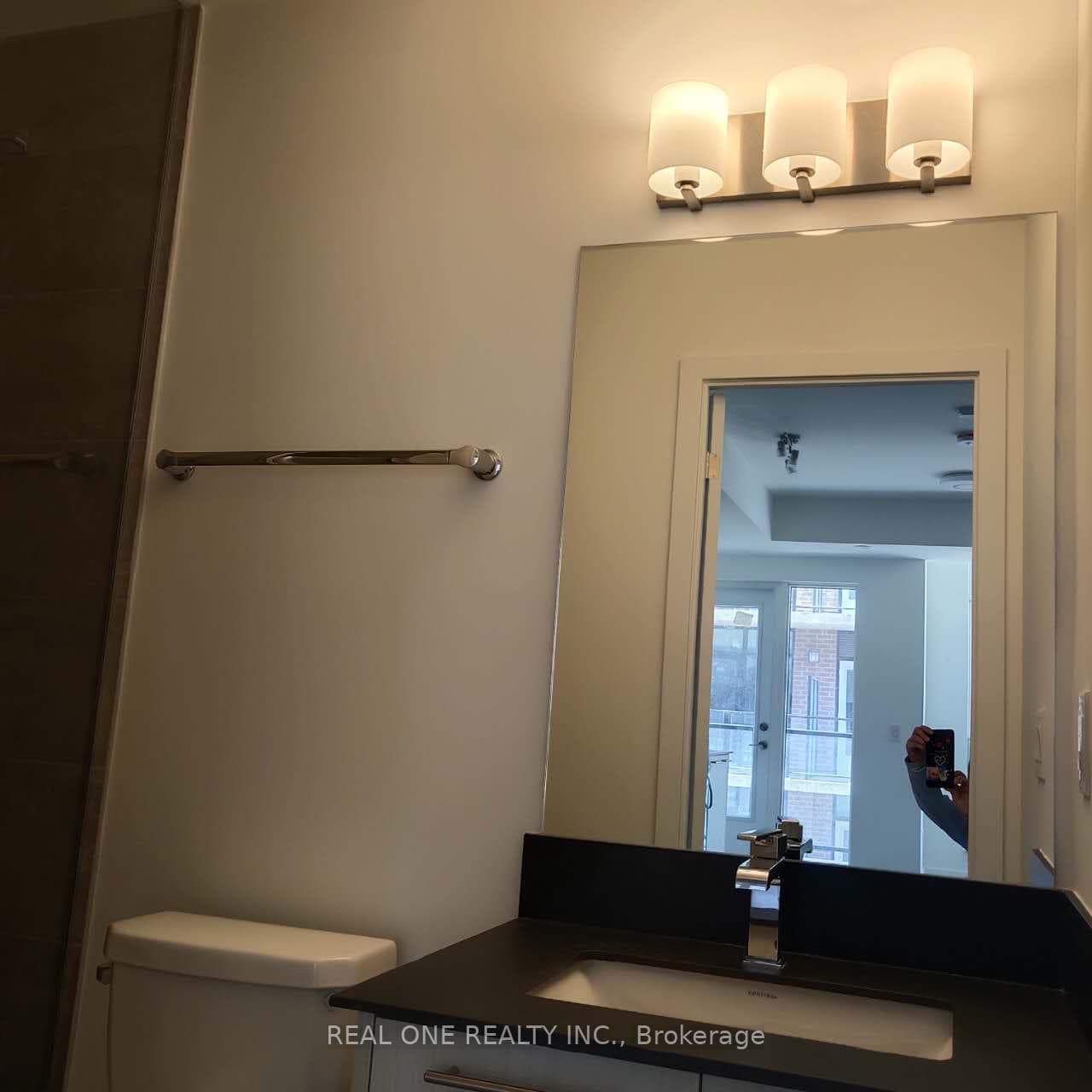 851 Sheppard Avenue Unit 13 photo 12
