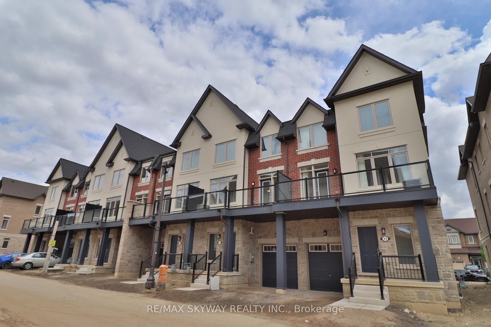 13 Tiveron Avenue photo 2