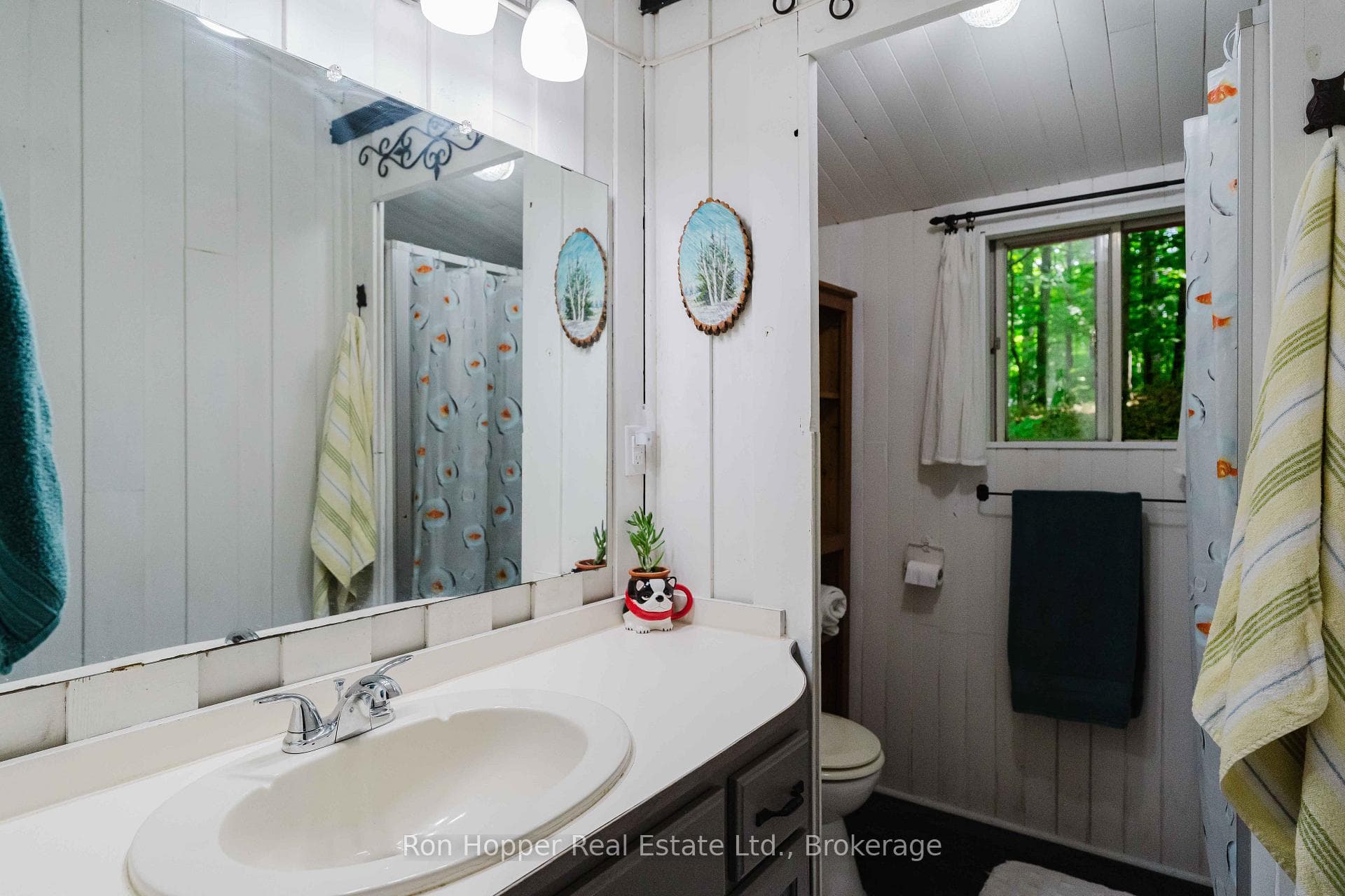 15 Burton Crescent photo 29