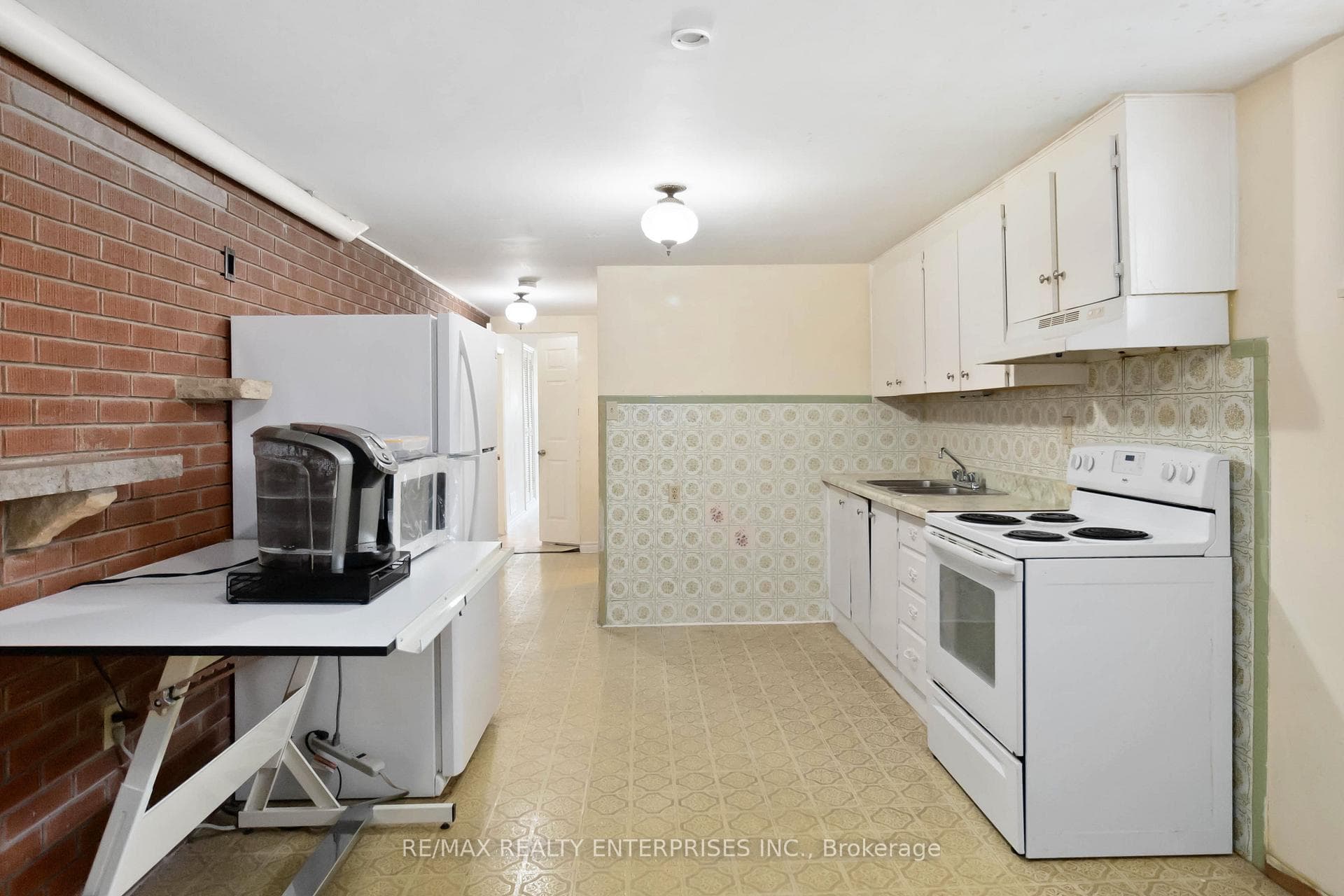 517 Corbin Court photo 27