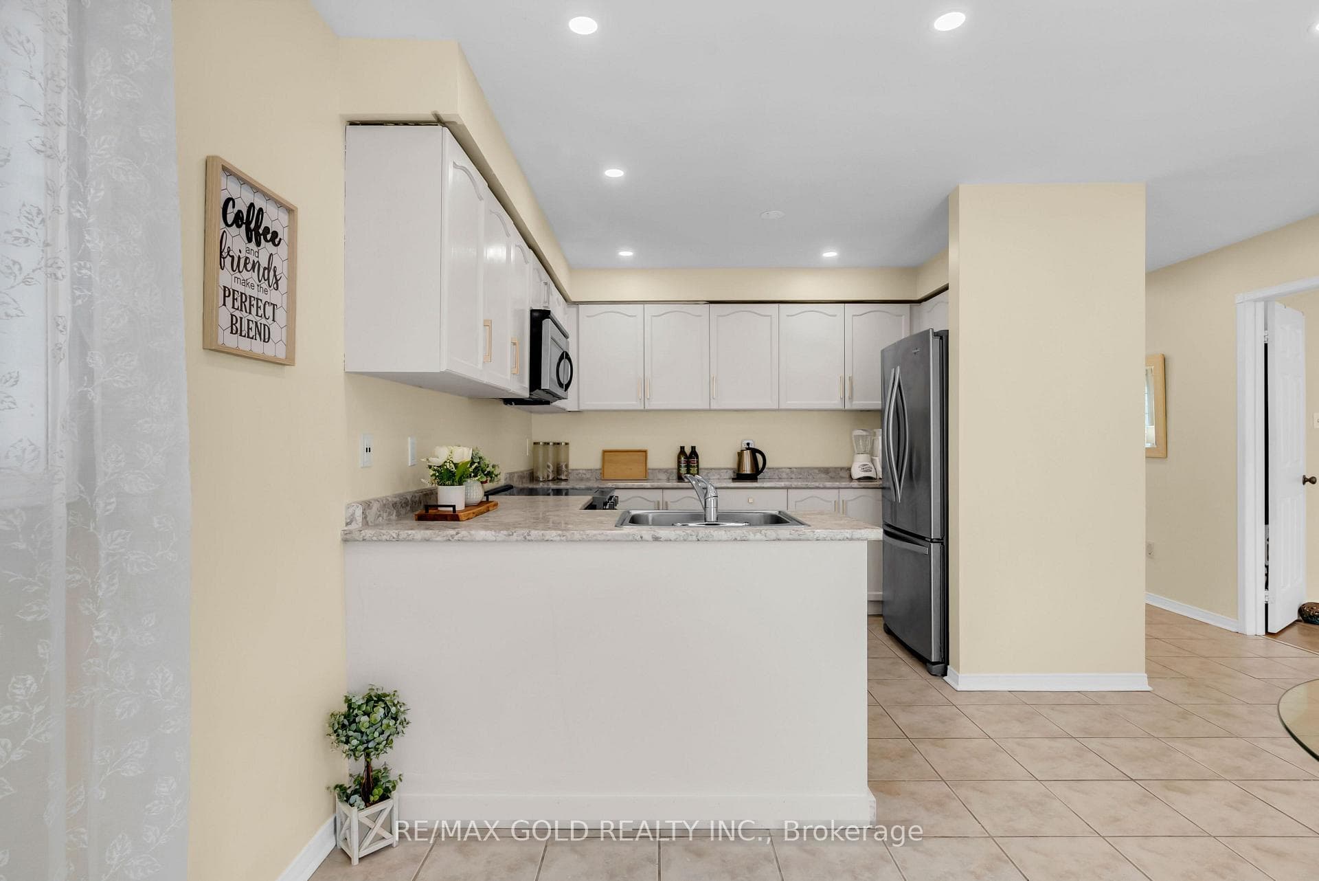 74 Fletchers Creek Boulevard photo 13