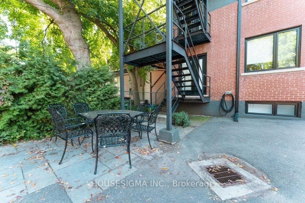 167 Quebec Avenue Unit Unit 3 photo 12