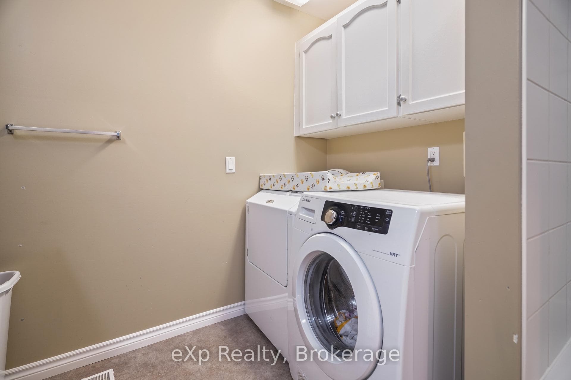 171 Clyde Street photo 42