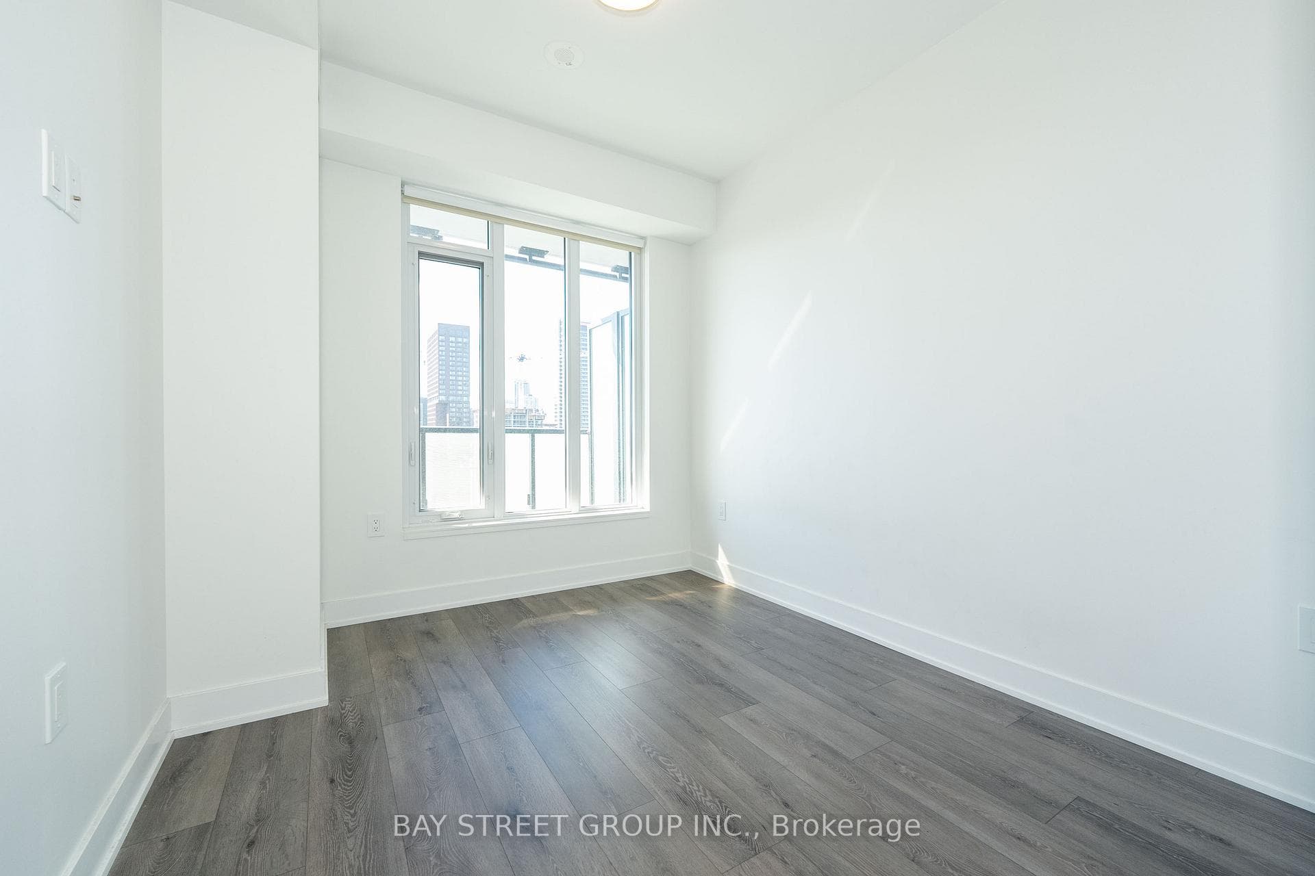 575 Bloor Street Unit 3310 photo 18