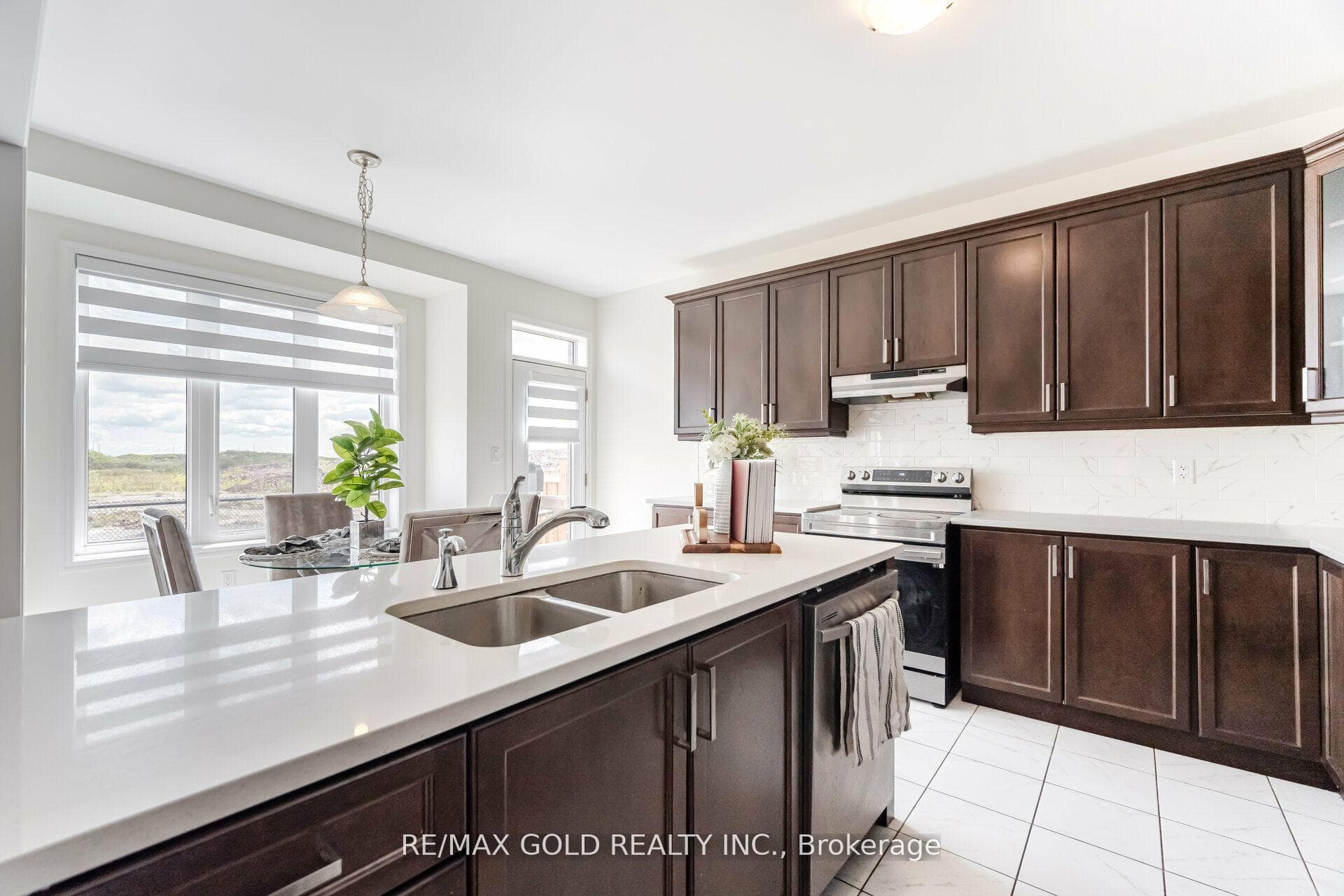35 Eberly Woods Drive photo 12