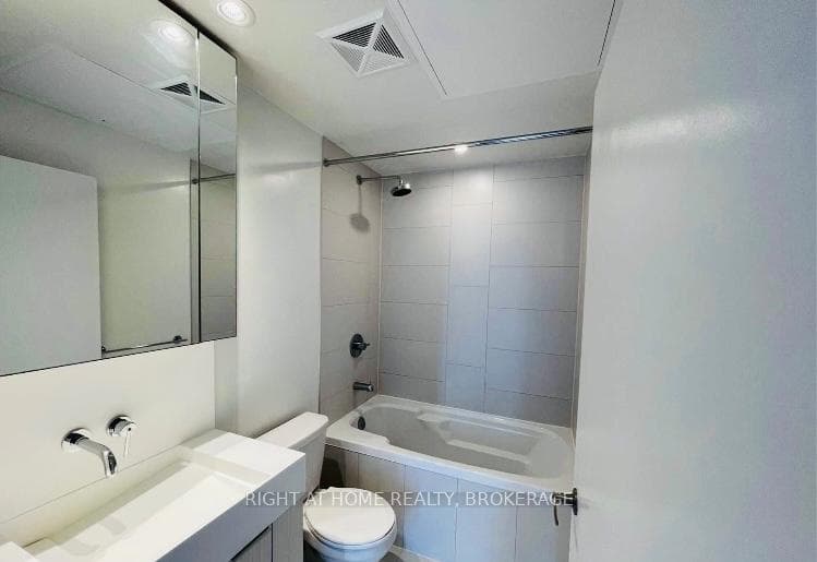 20 Richardson Street Unit 709 photo 8