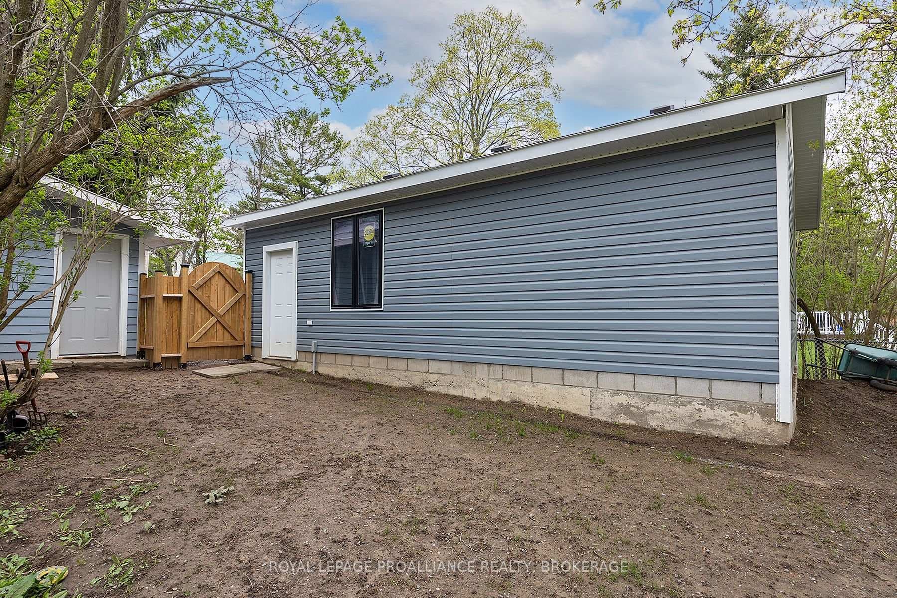 367 Academy Street photo 9