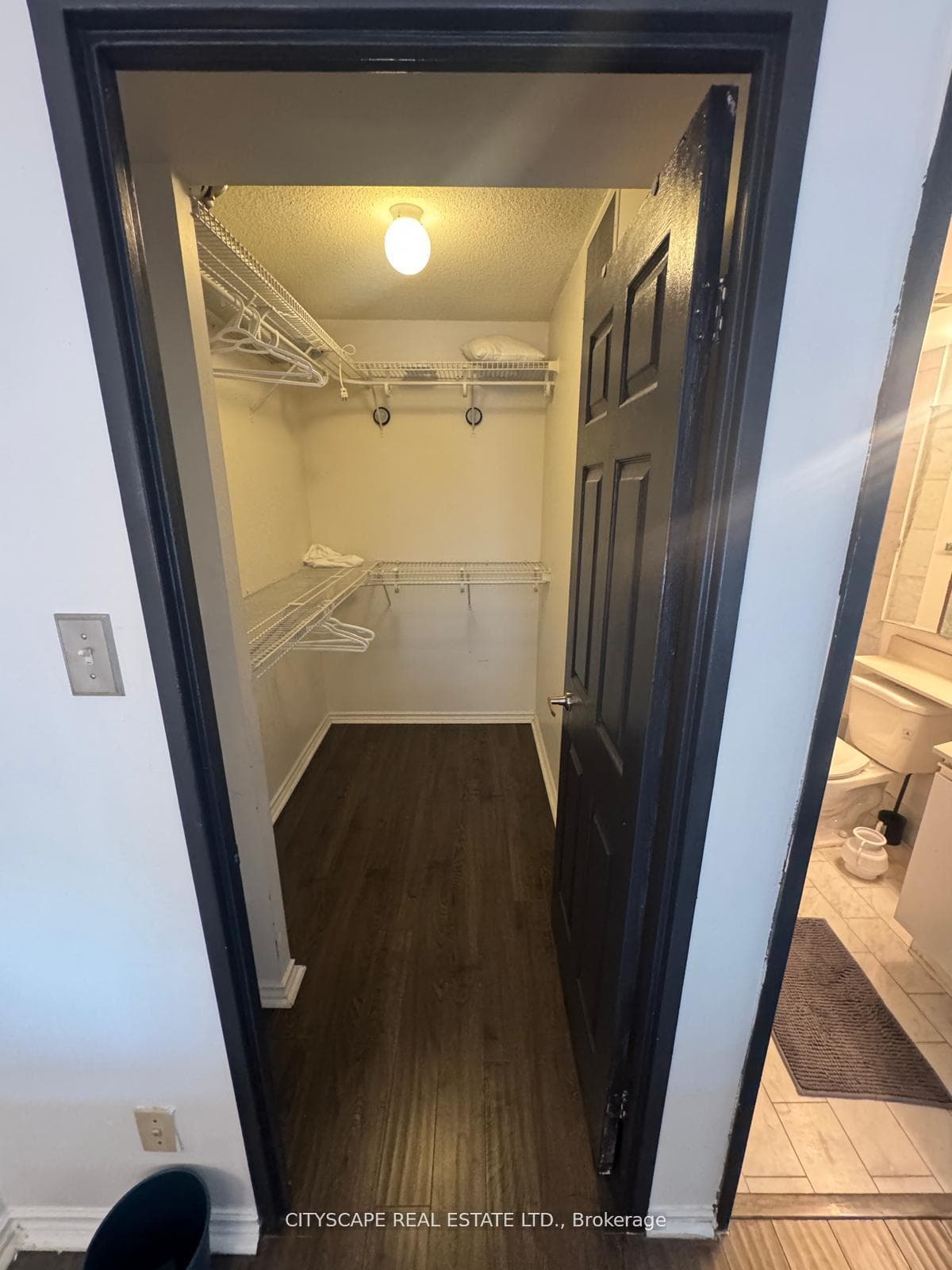 285 Enfield Place Unit 706 photo 15