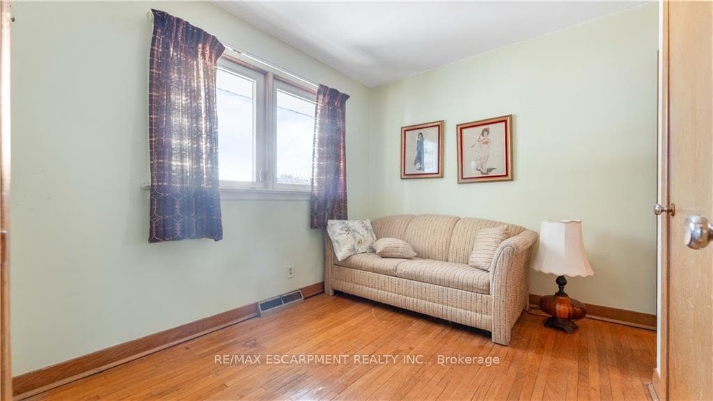 12 Willowdale Street photo 14
