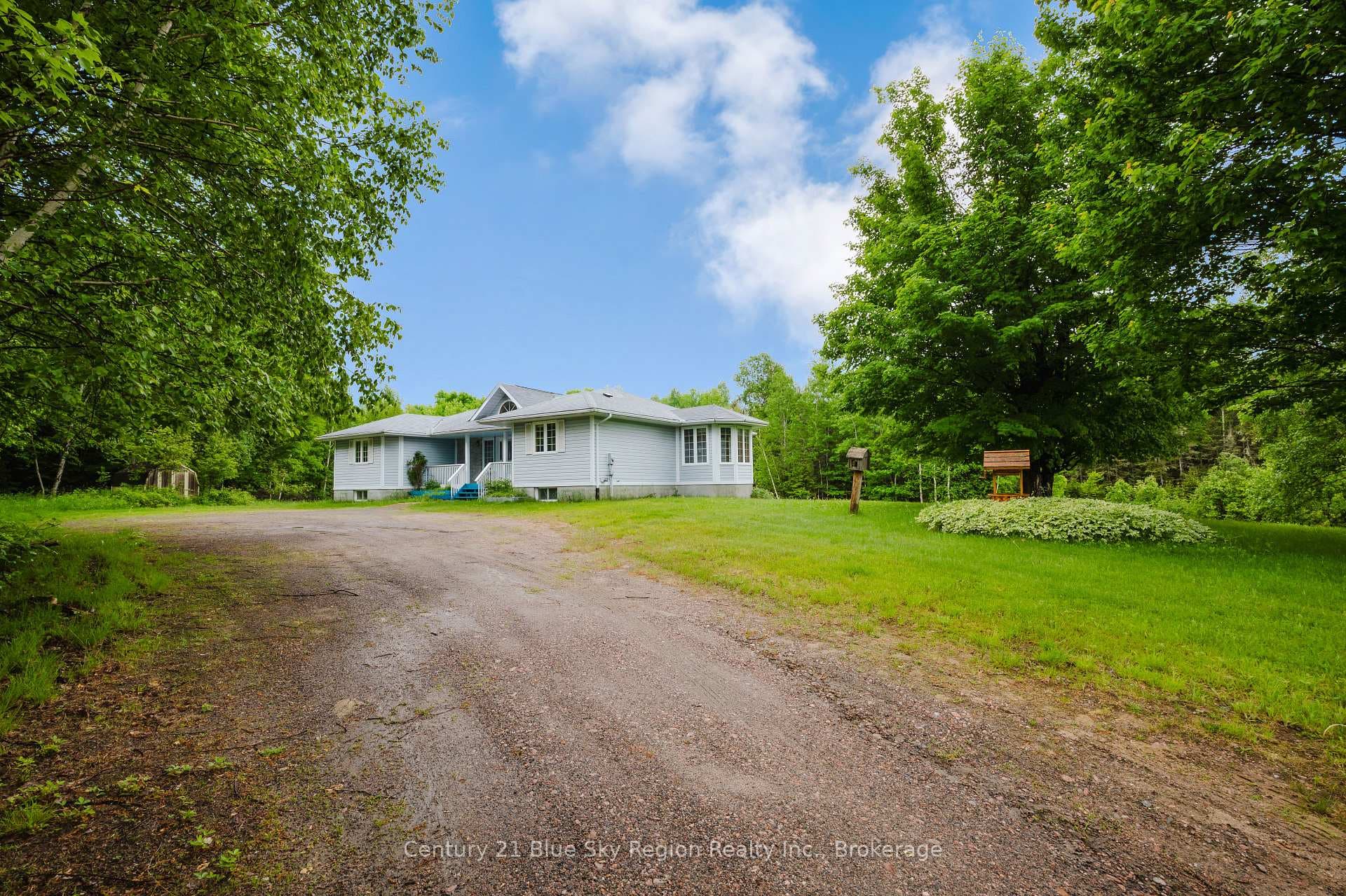 69 Waukegan Road photo 1