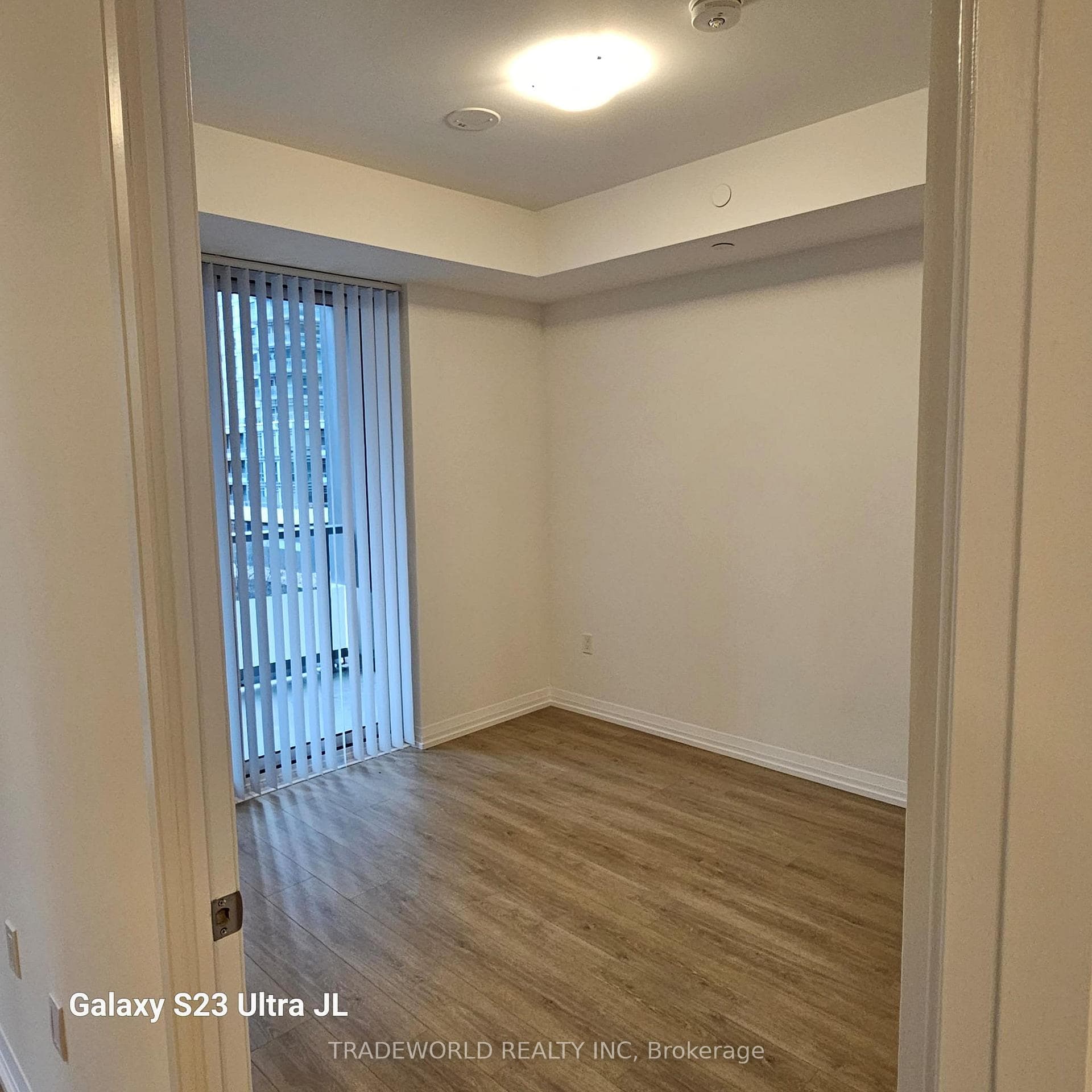 50 Dunfield Avenue Unit 718 photo 4
