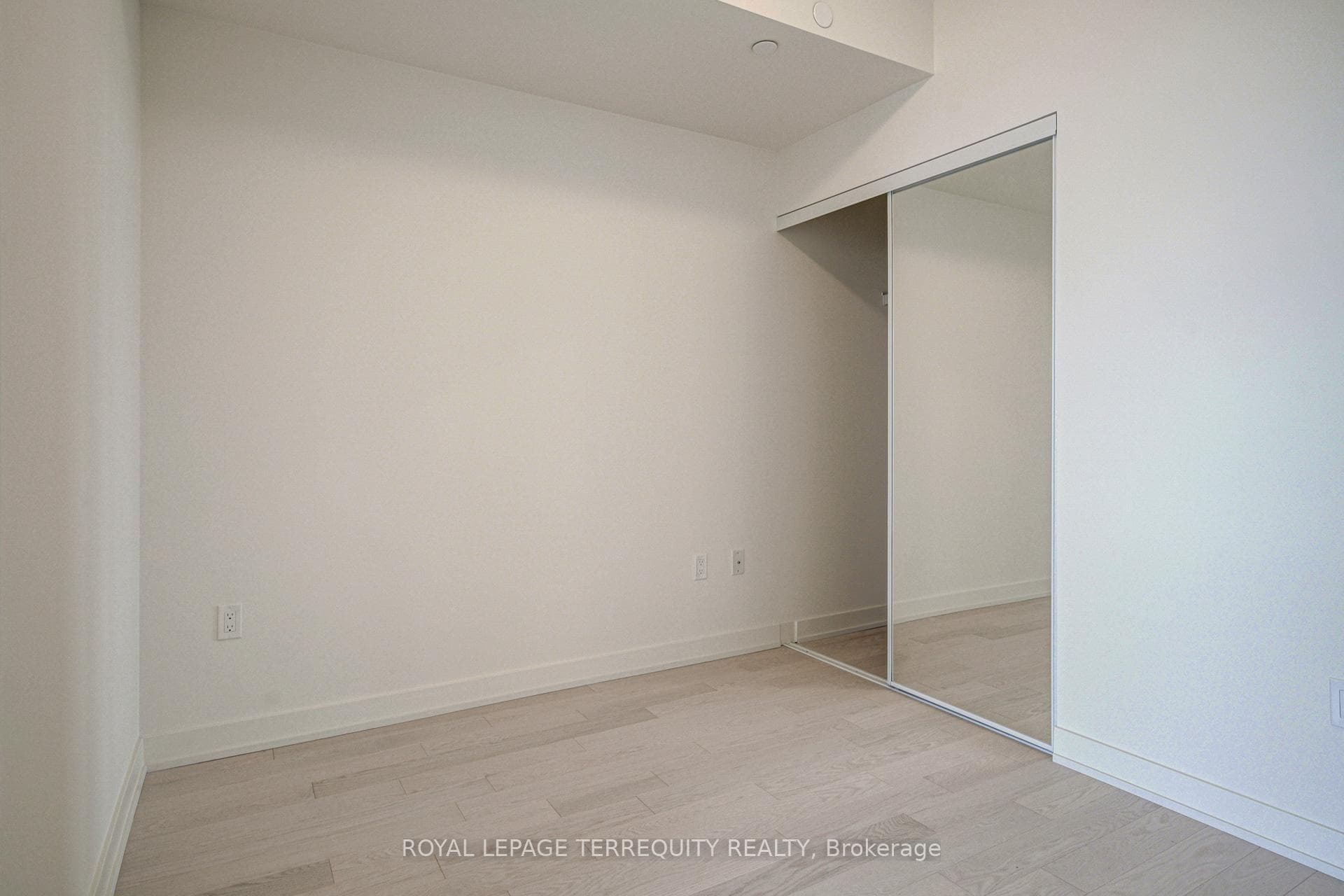 330 Richmond Street Unit 2308 photo 13