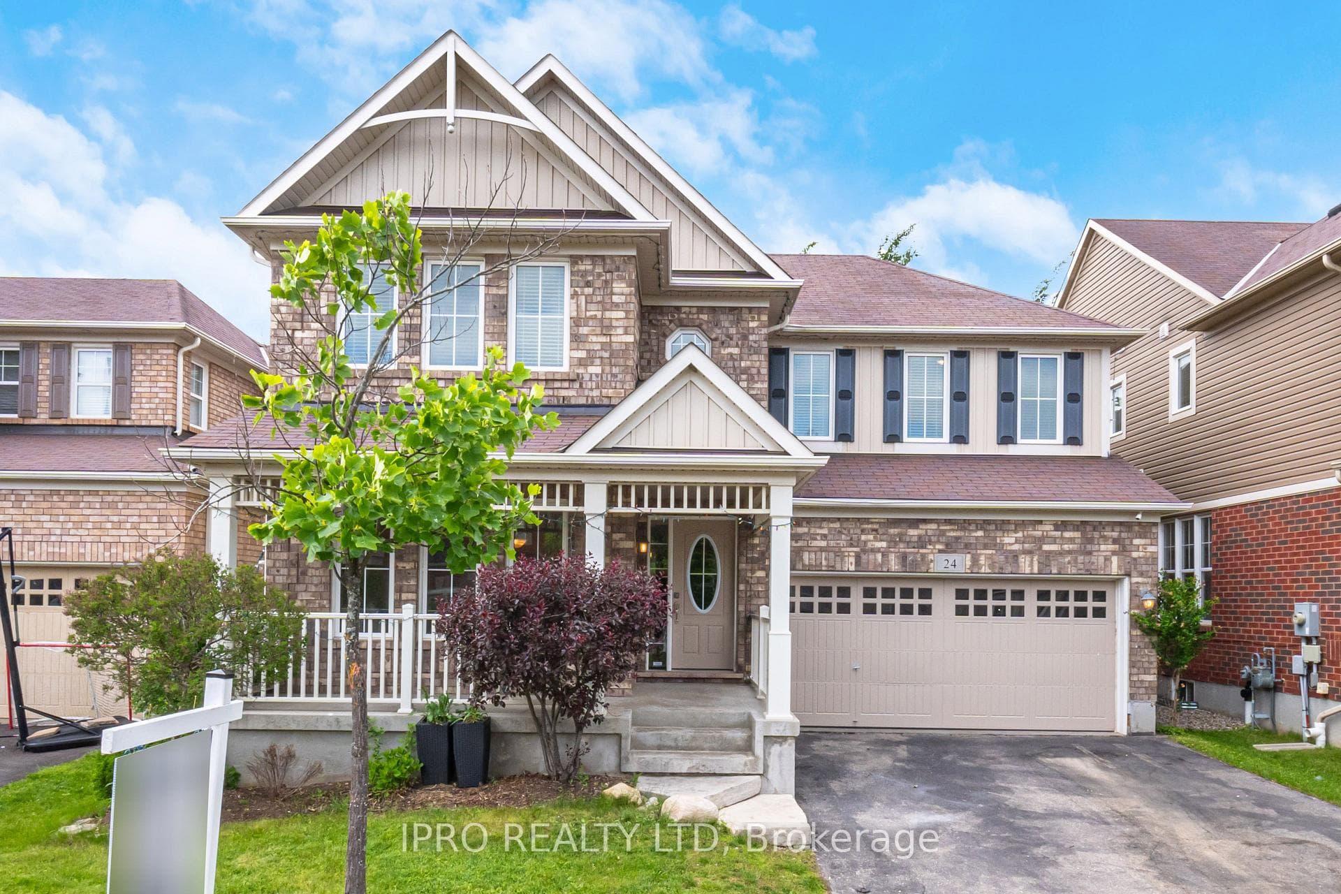 24 Chase Crescent photo 1