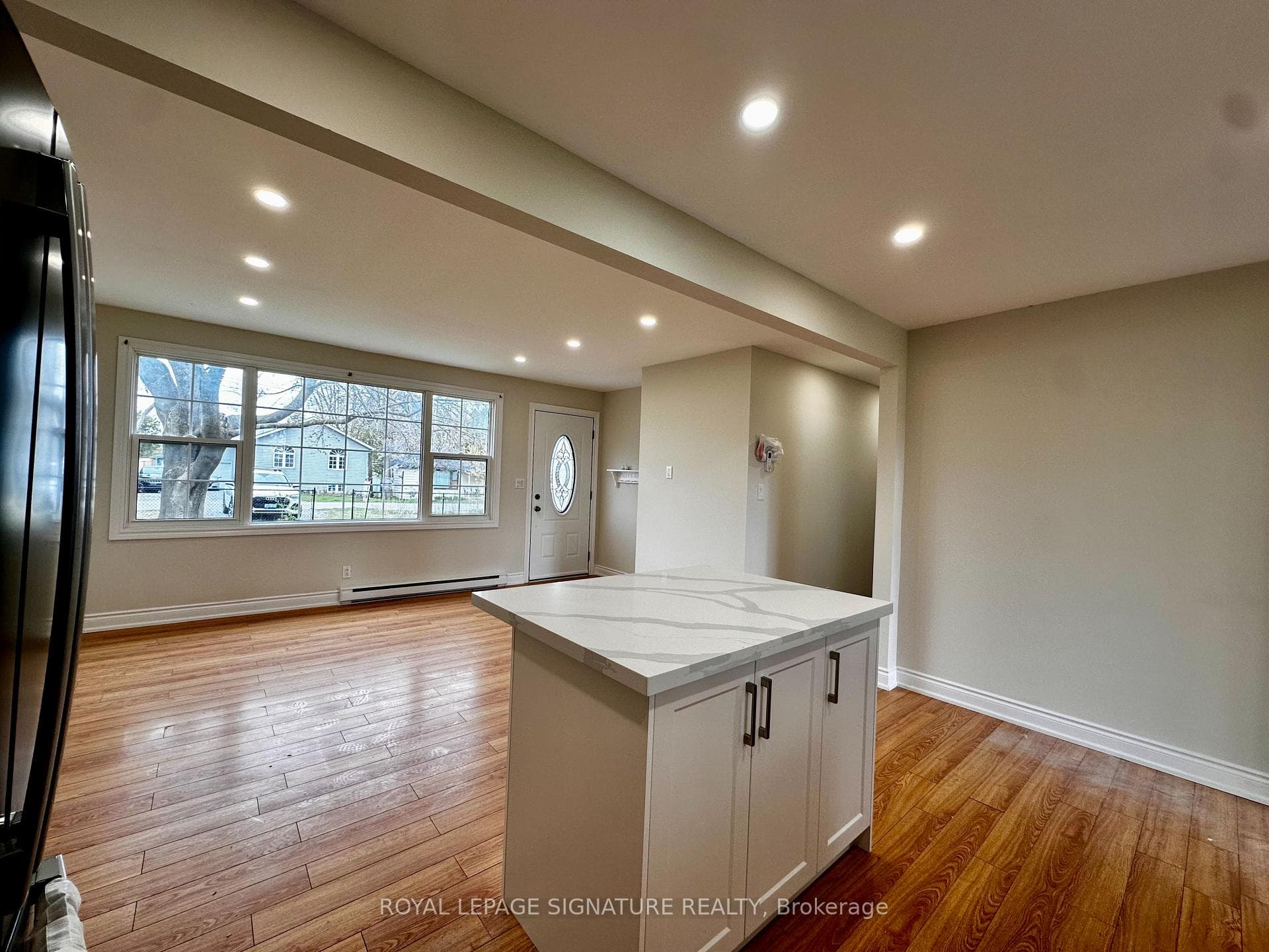 85 De La Salle Boulevard photo 7