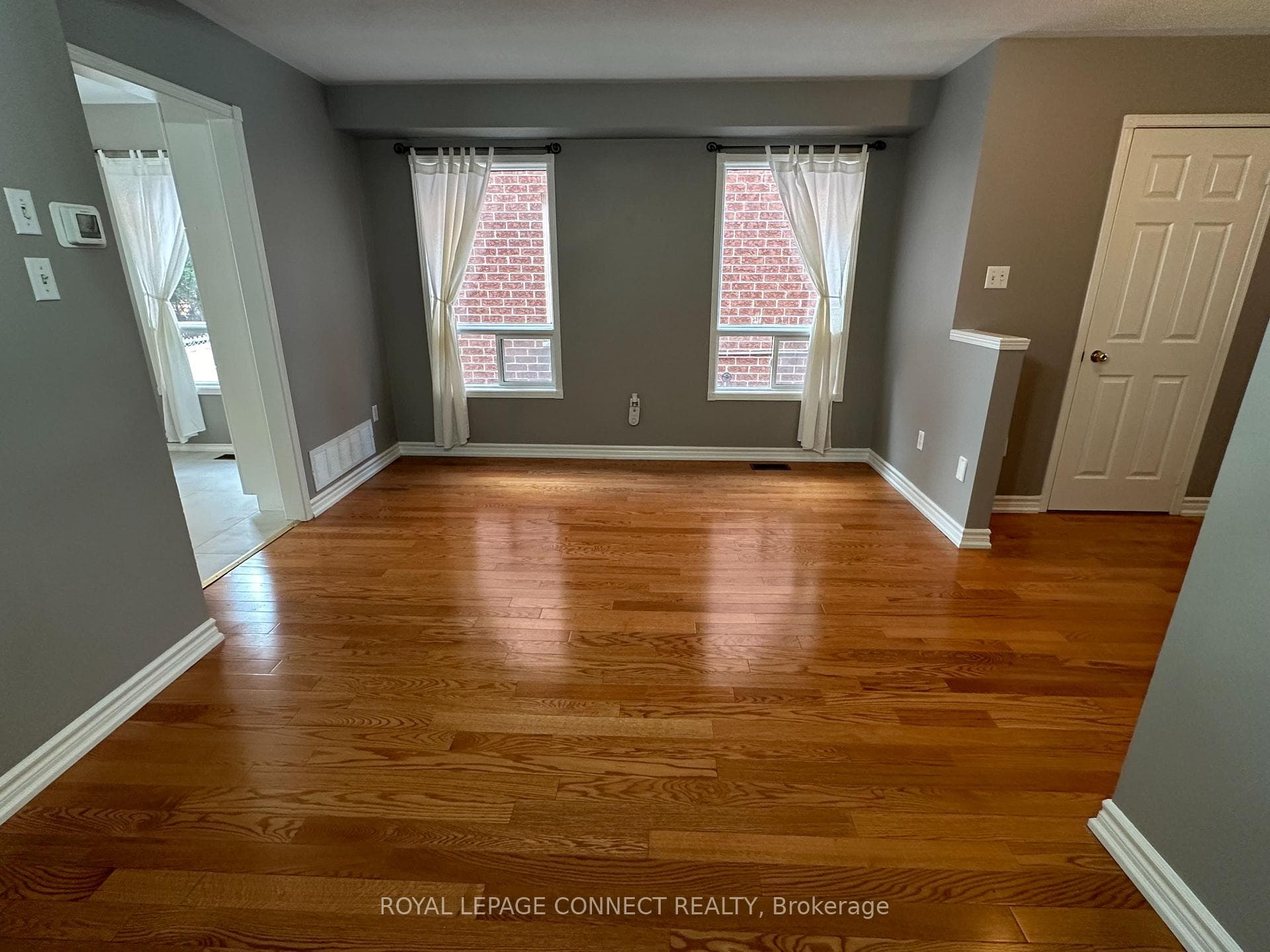 110 Woodroof Crescent photo 6