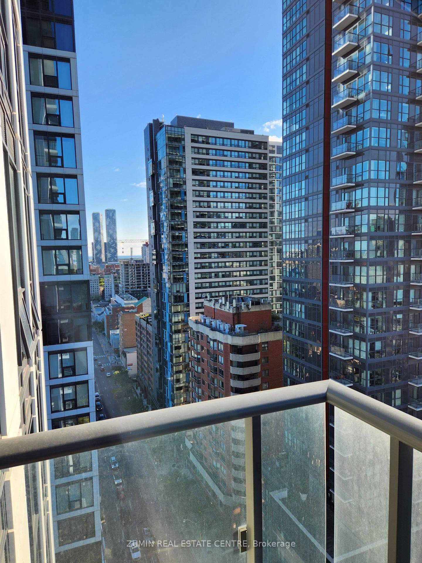 251 Jarvis Street Unit 2002 photo 9
